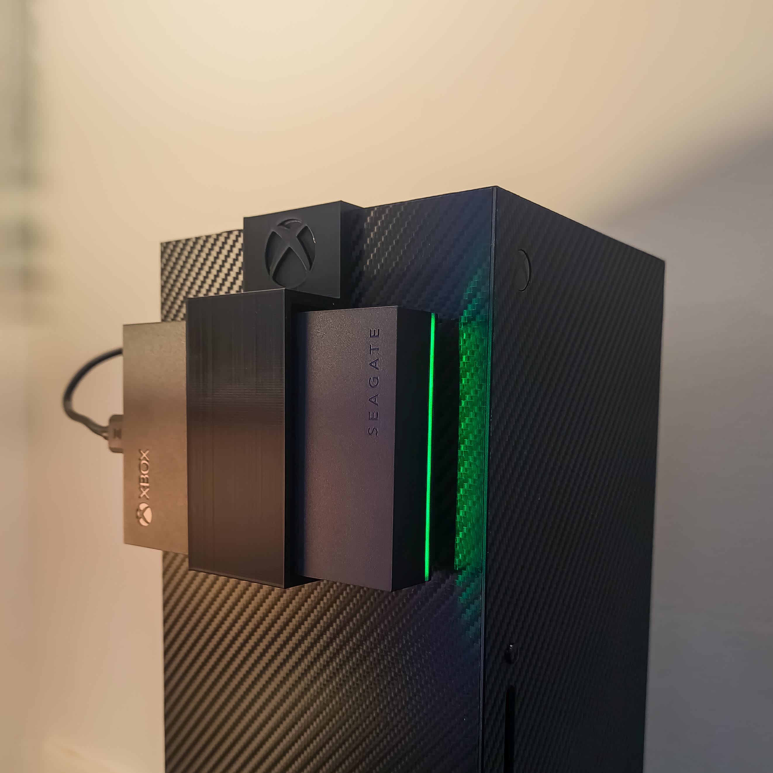 Xbox Series X mount for Seagate 4TB HDD