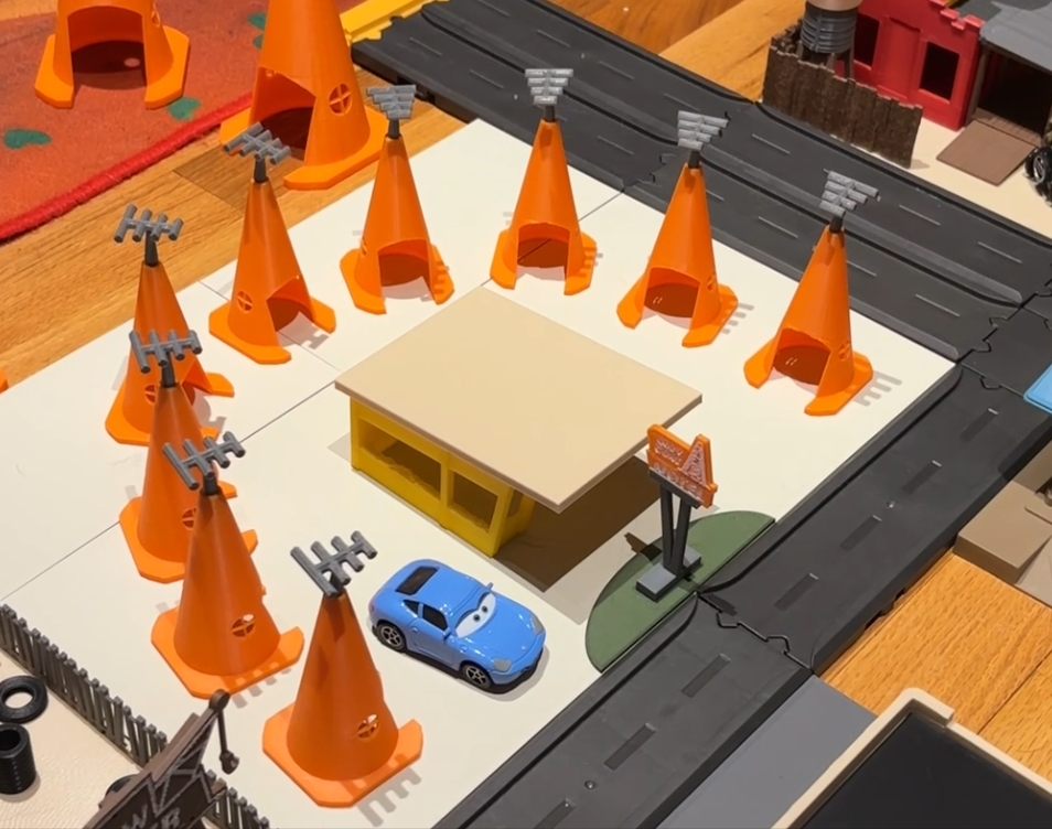 Pixar Cars Radiator Springs Cozy Cone Motel Playset
