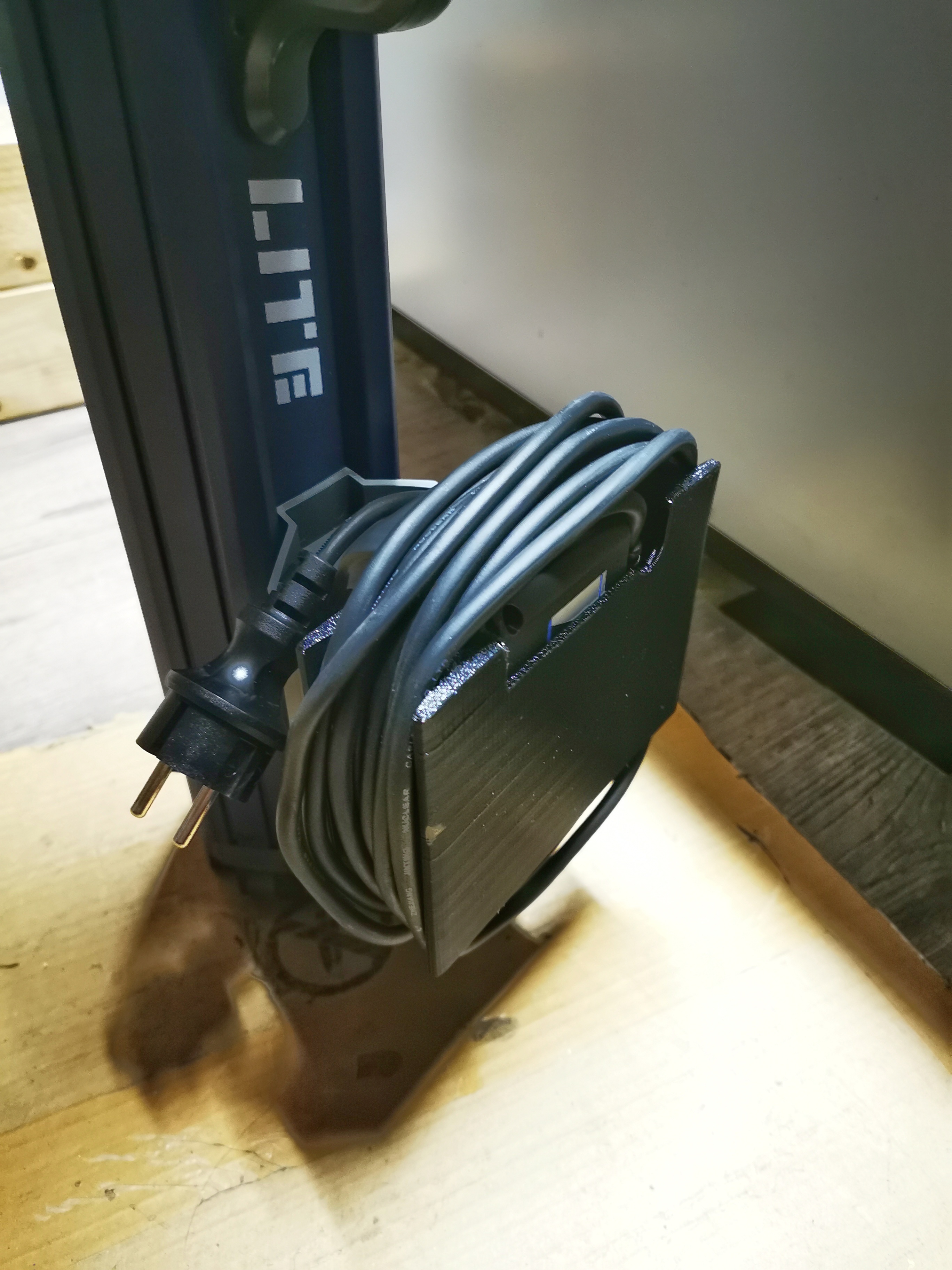 Scangrip Tower / Netzteil Kabel aufroller / CAS
