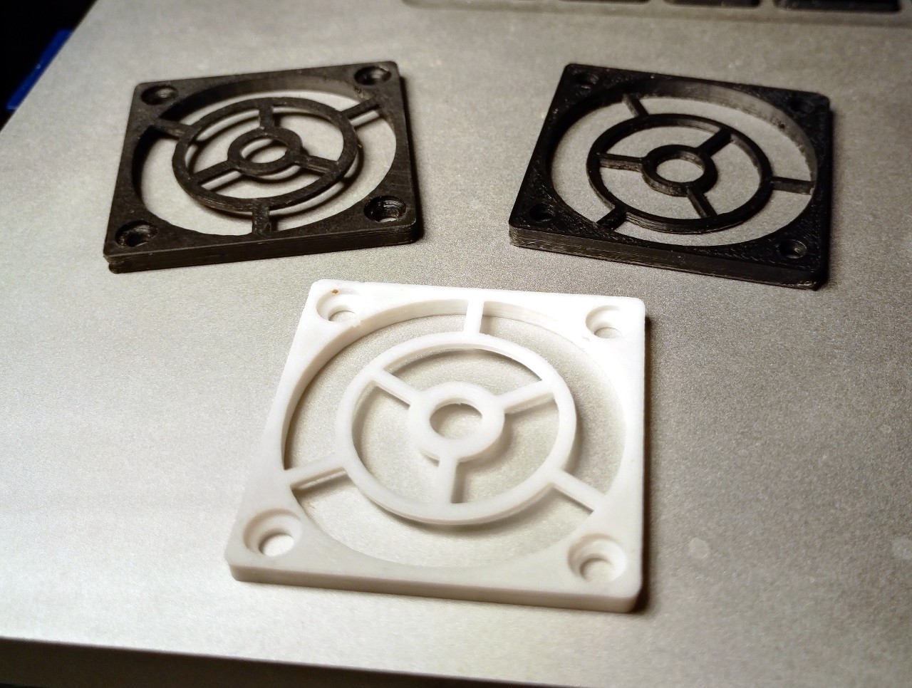 Lightweight 40mm fan grille