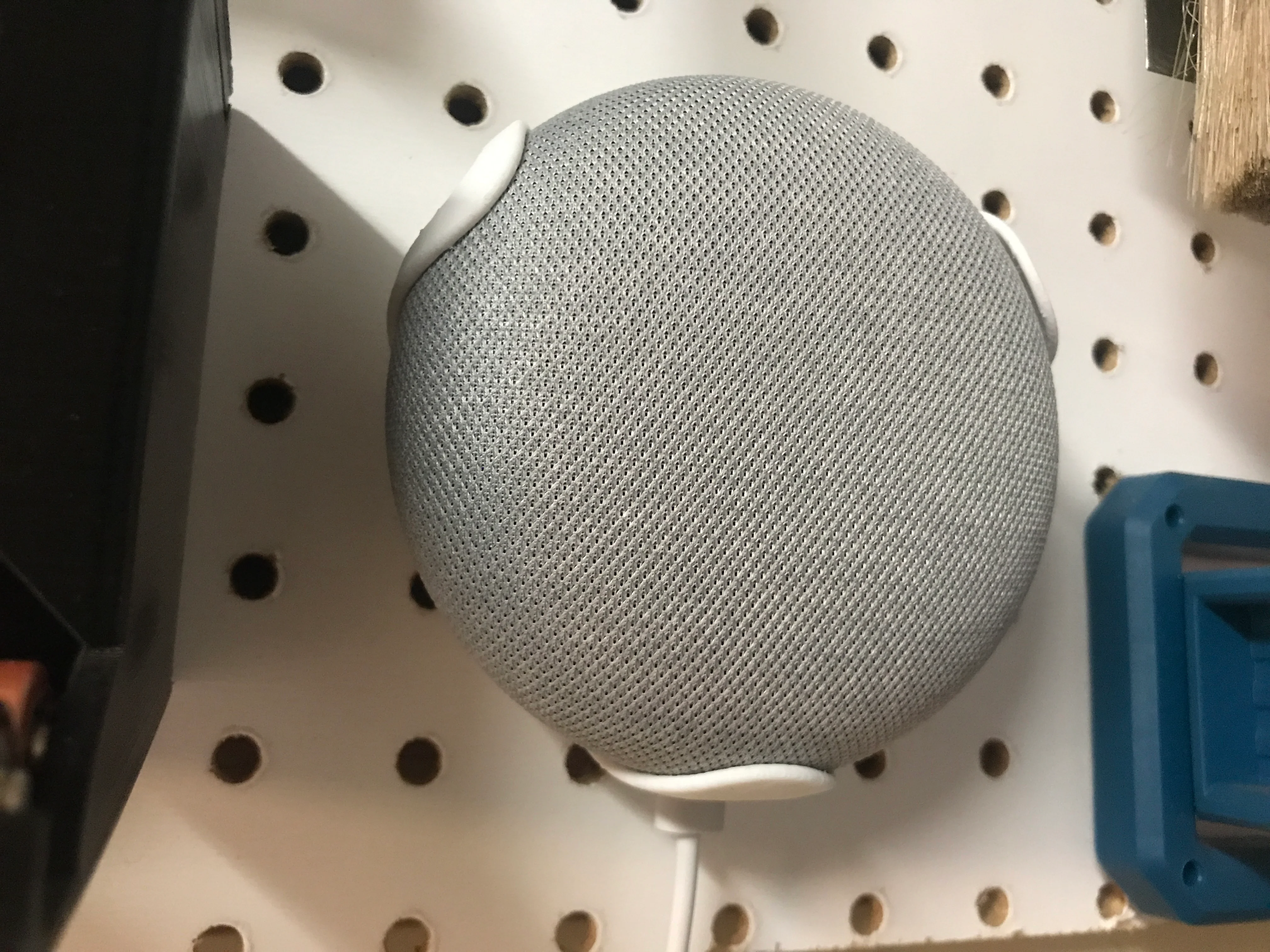 Google Home Mini - Elegant Pegboard Mount