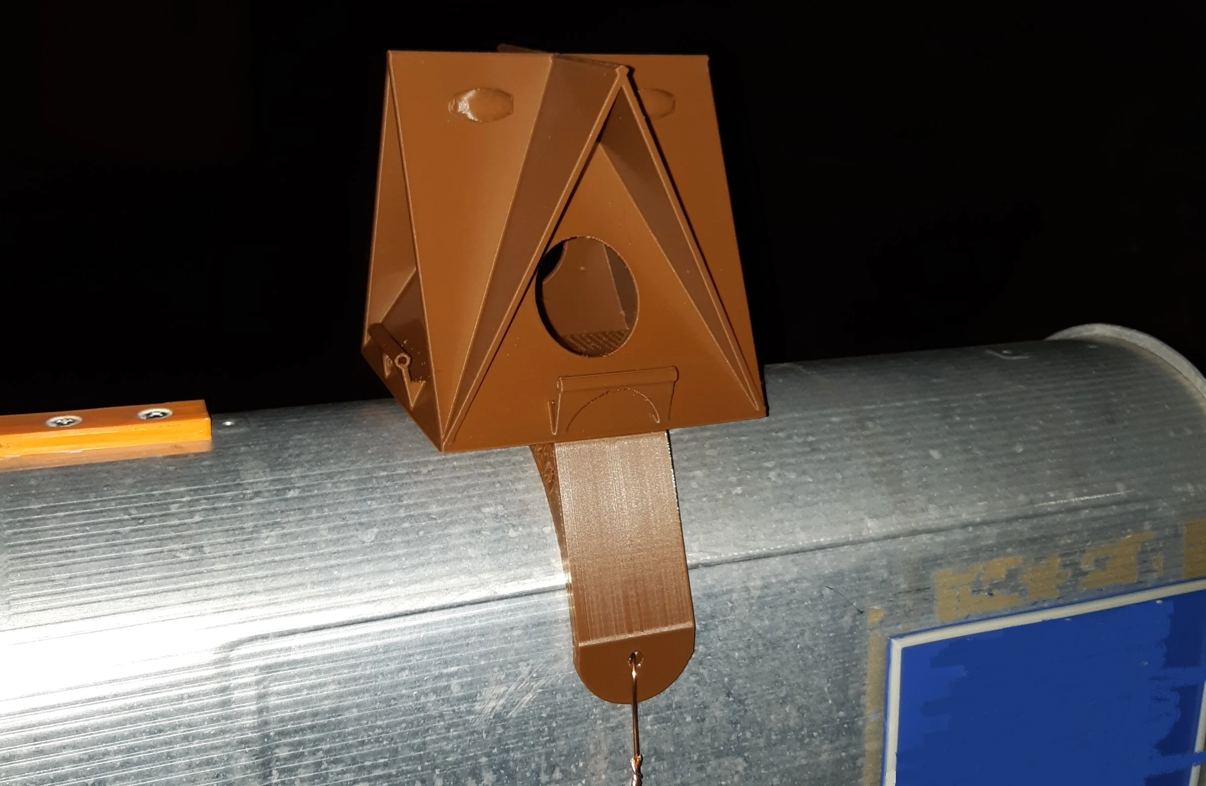 US-mailbox-mounting-base for Refugee Birdhouse