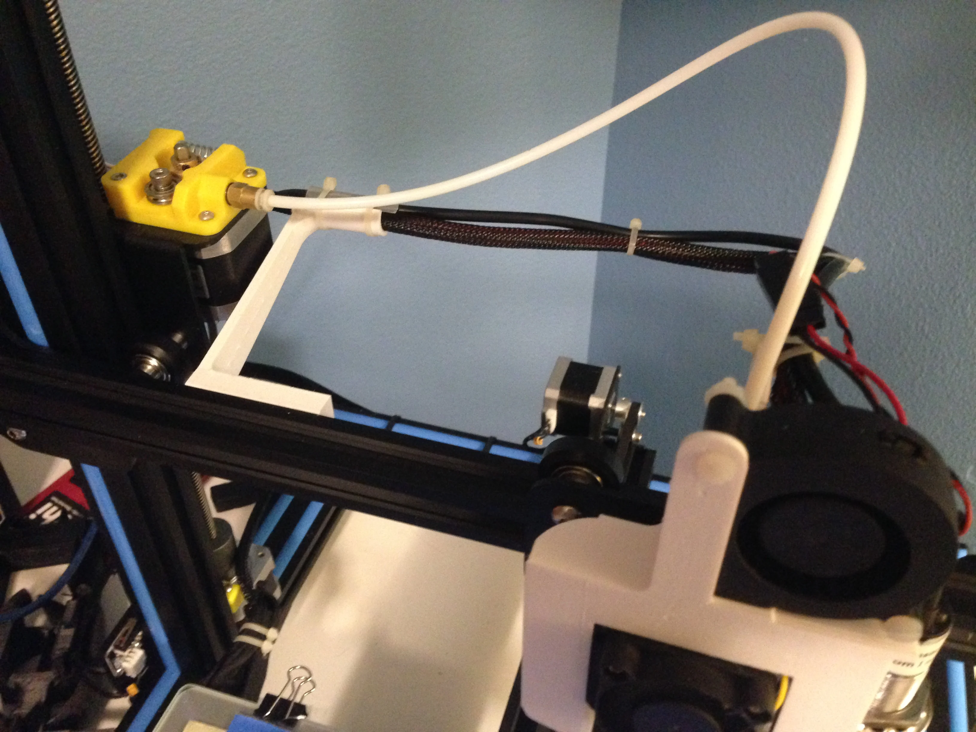 Z Axis bar wire guide With optional LED LIGHT RAIL.. Take the wires off your Bowden tube. For CR10, Ender2&3,Tornado,Michelangelo and U10