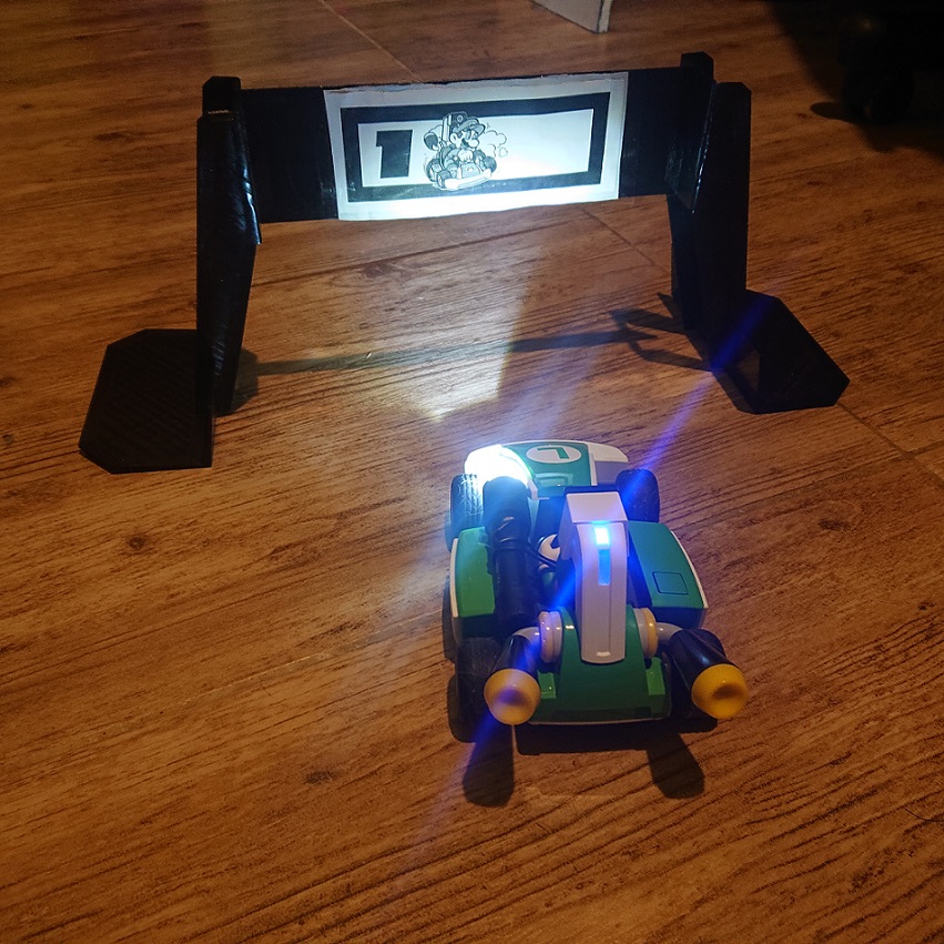 Mario Kart Live: Home Circuit gates for small tracks
