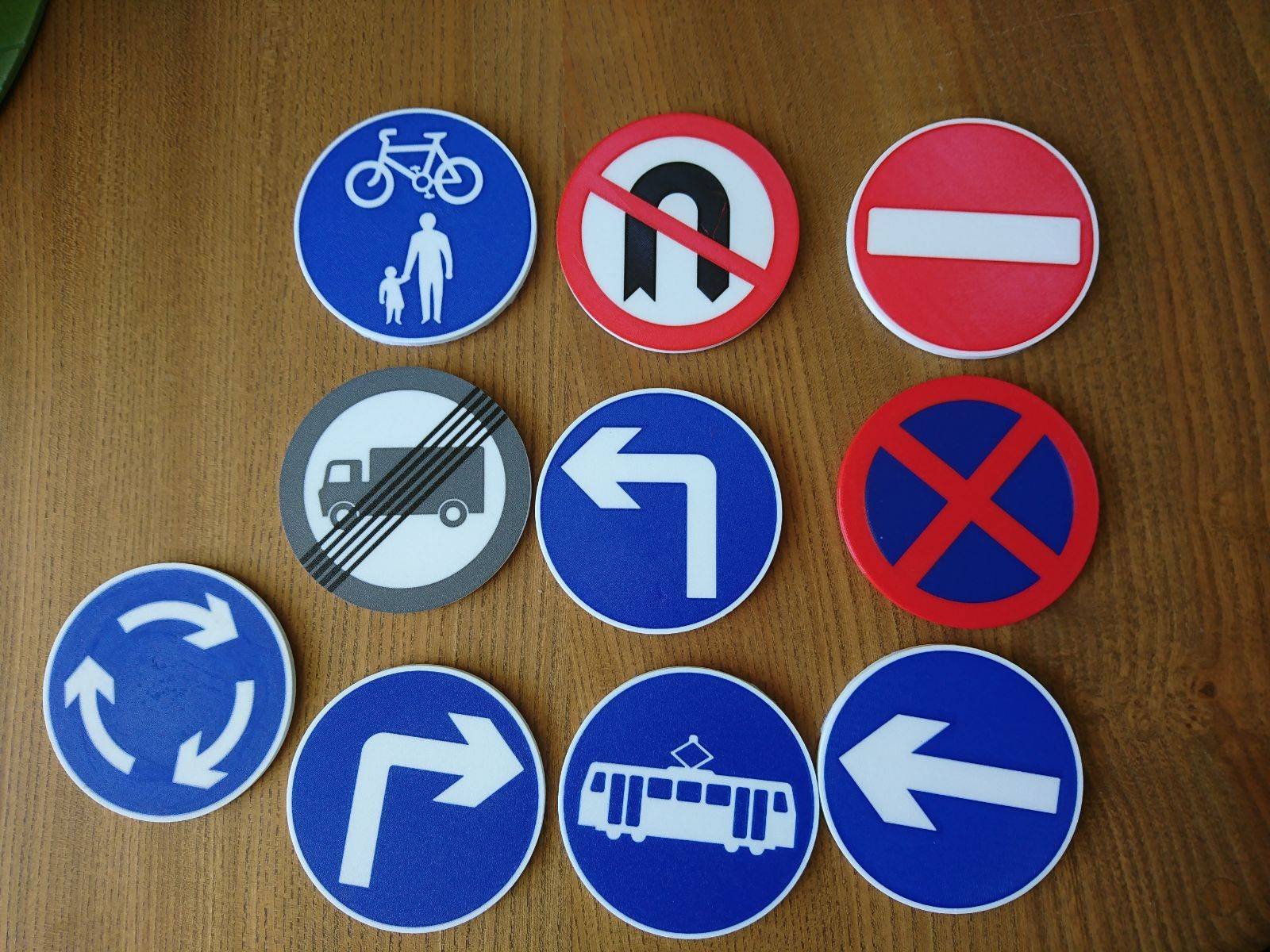 Multi-Material Road Signs (UK)