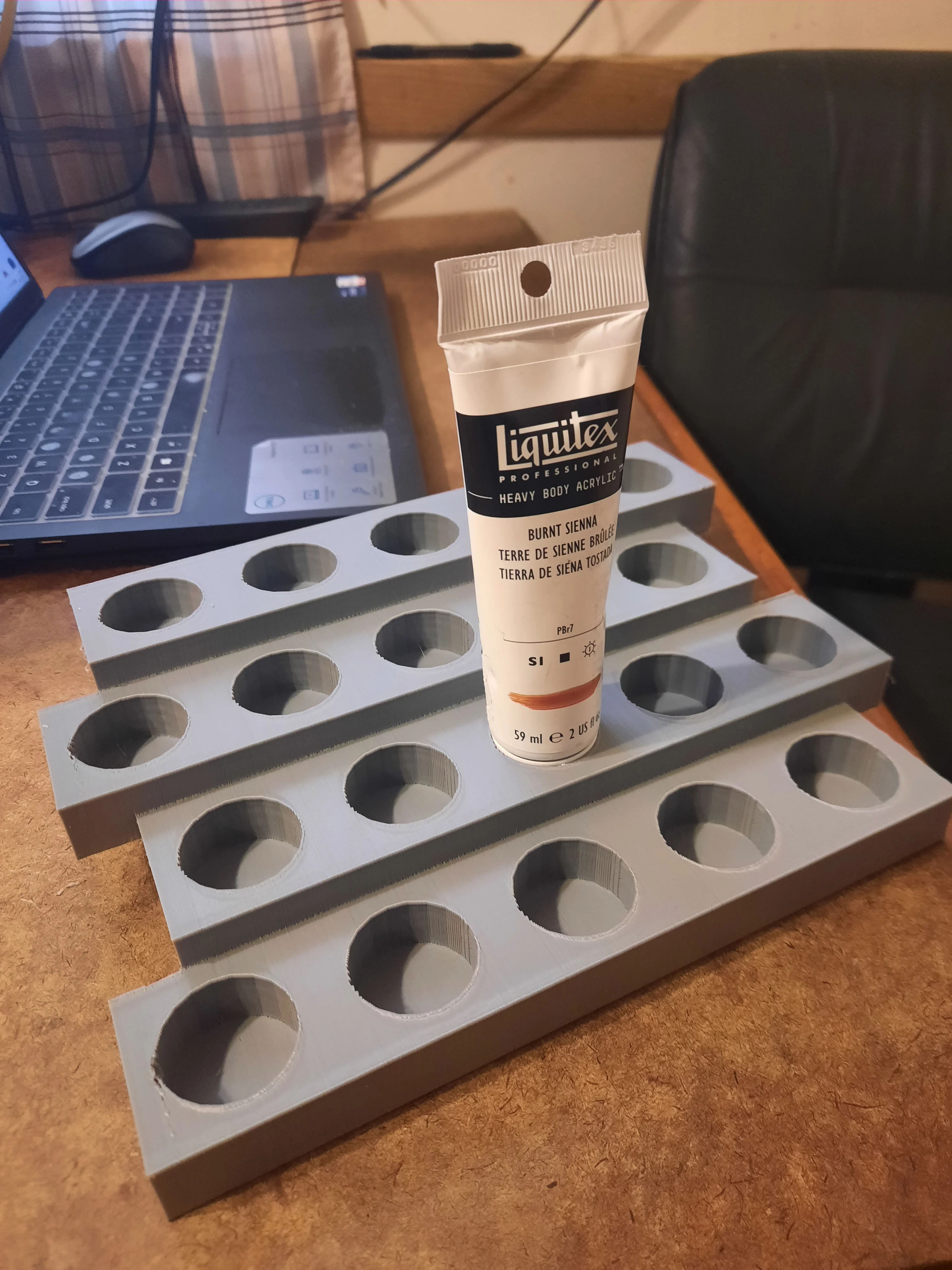 Liquitex Artists large tube set of 20 holder