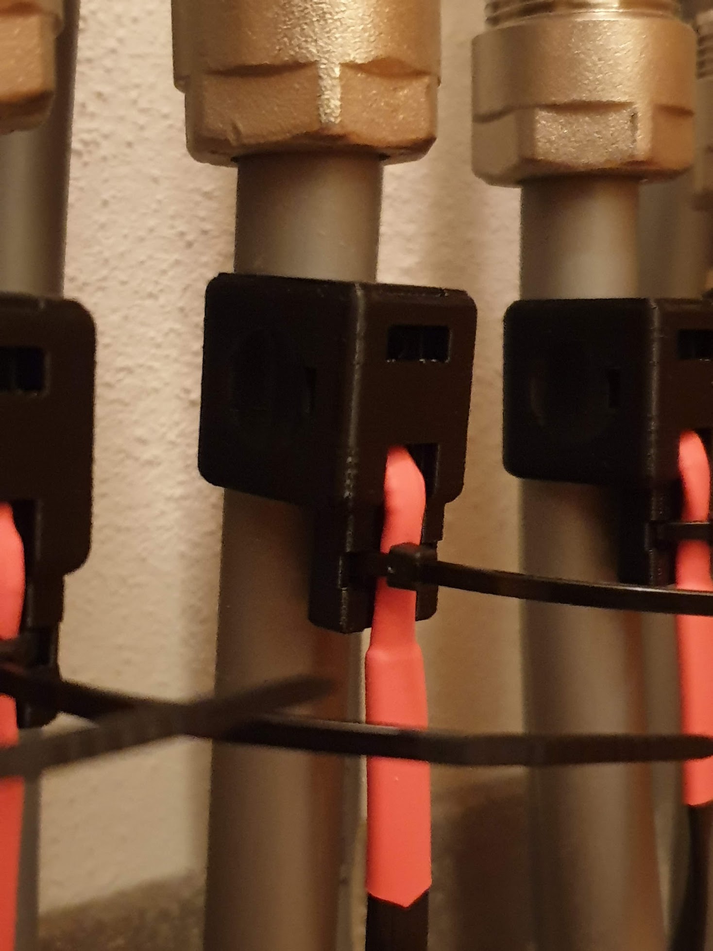 Temperatursensor Clip für Fußbodenheizungsrücklauf