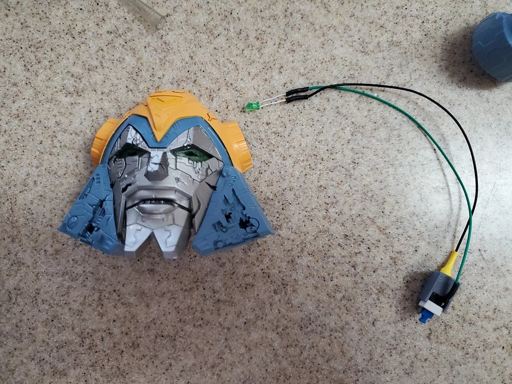 WFC Unicron head light mod