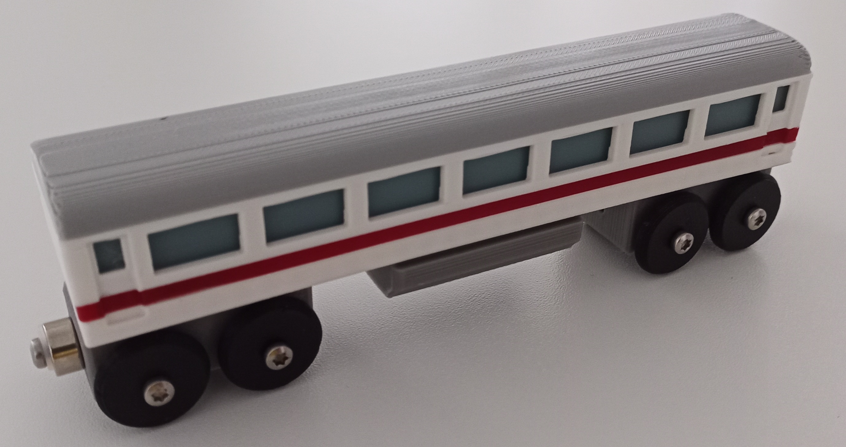 InterCity passenger coach (BRIO, IKEA Lillabo)