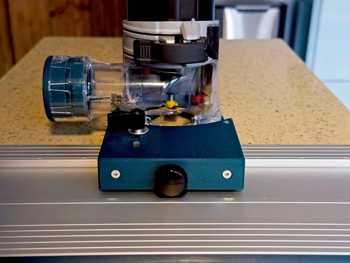 FSN Guiderail Adapter for Bosch GKF 18V-8 Router