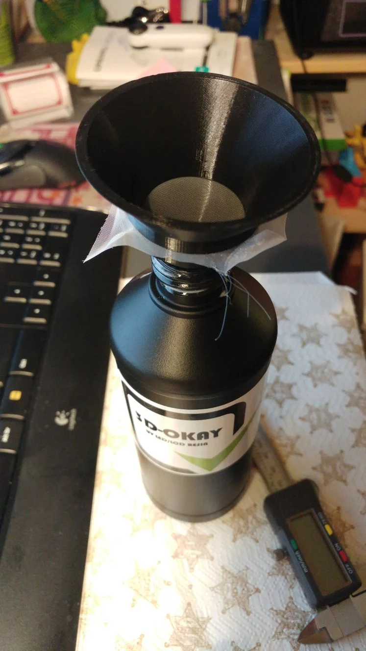 Resin filtering funnel (two pieces)