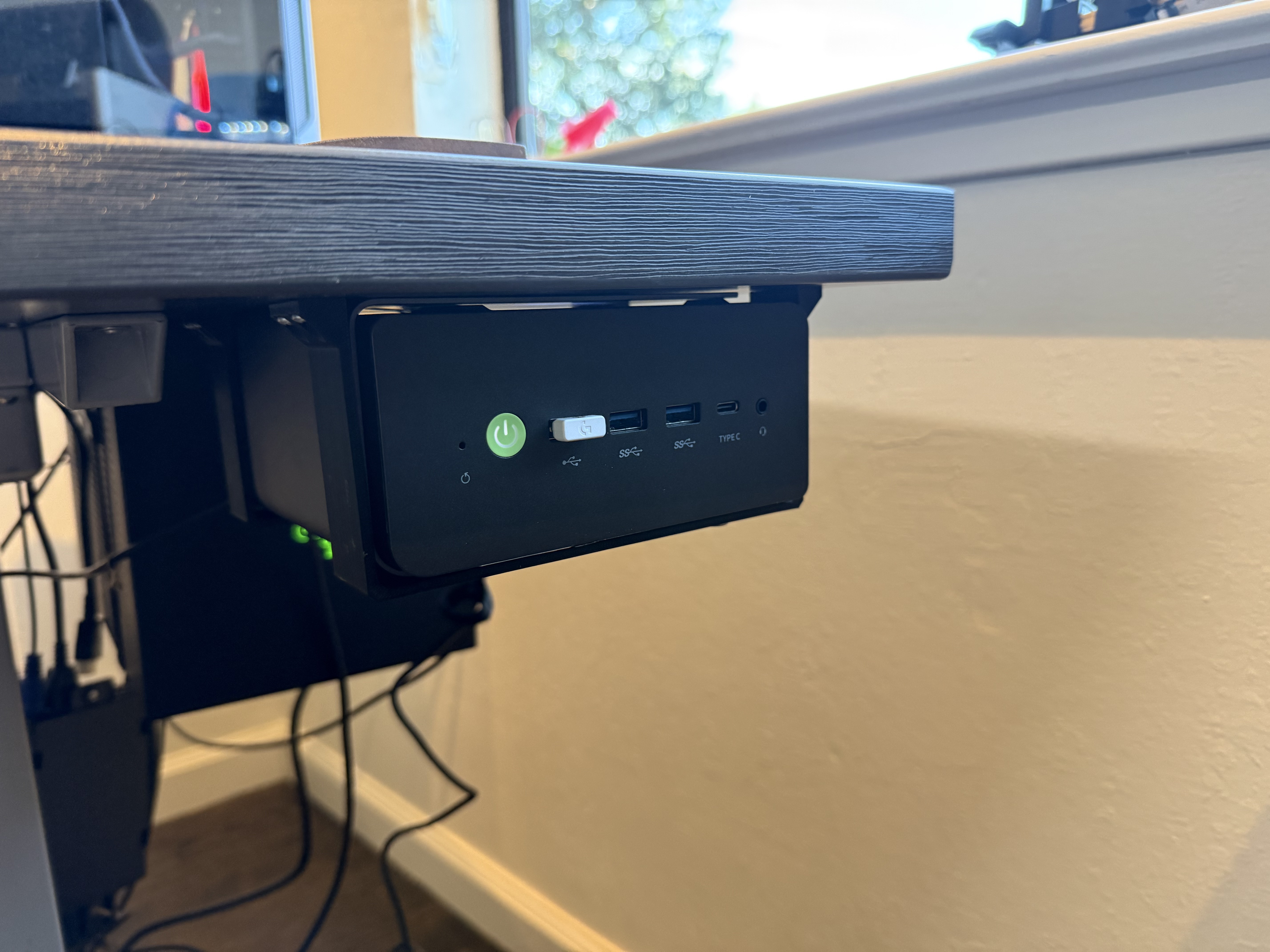 GMKTek Nucbox K12 under desk mount