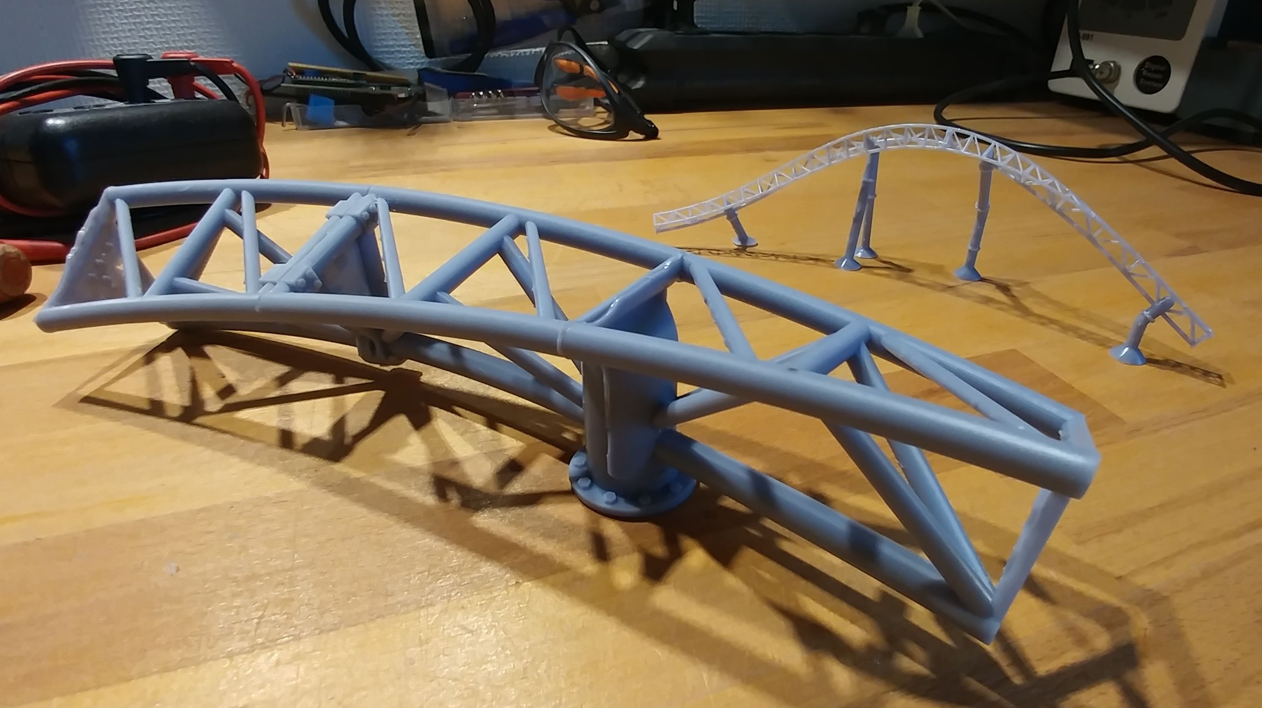 Intamin like tri-lattice rollercoaster track
