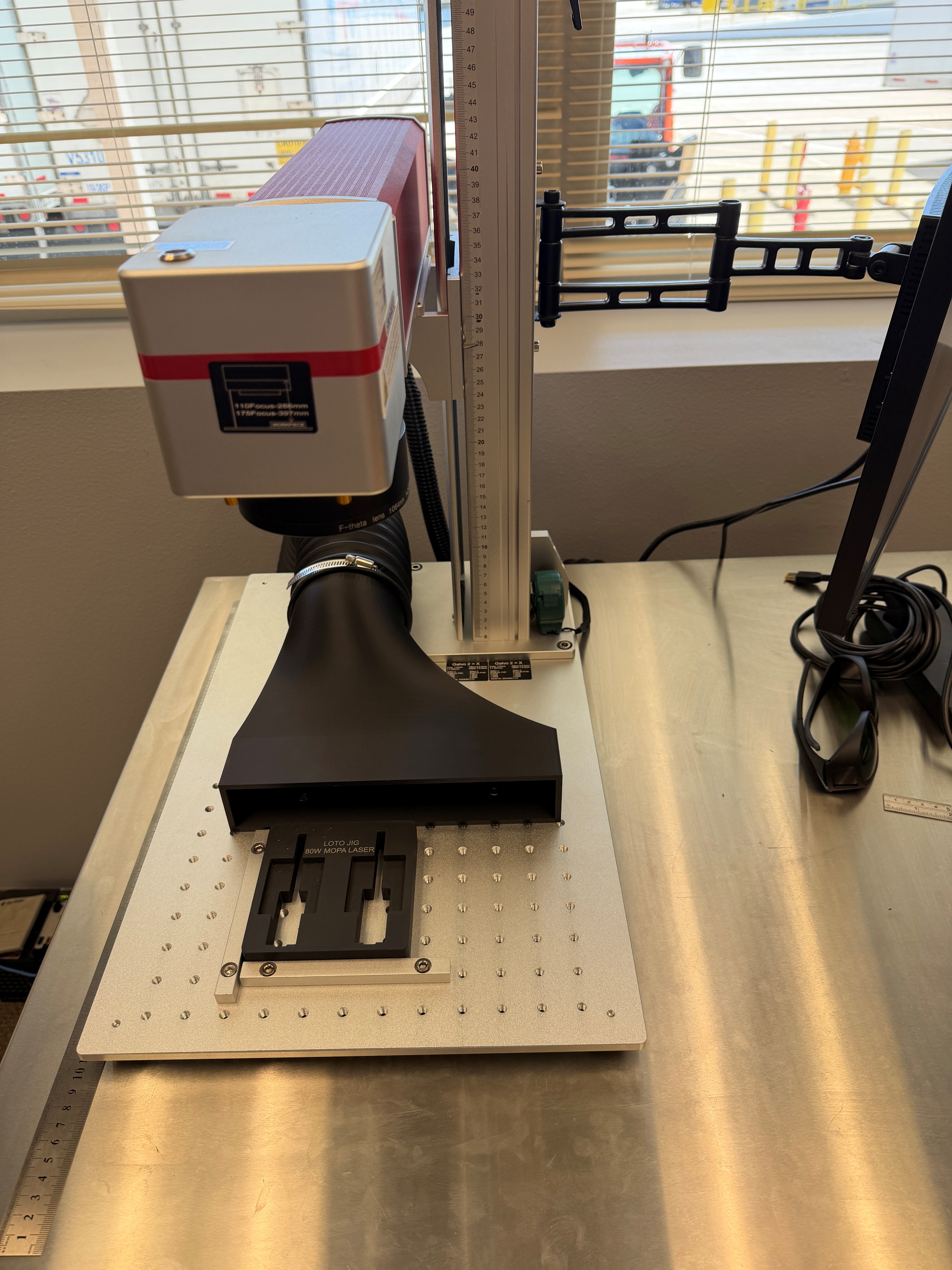 Laser fume extractor, Fiber laser, 4" flex duct