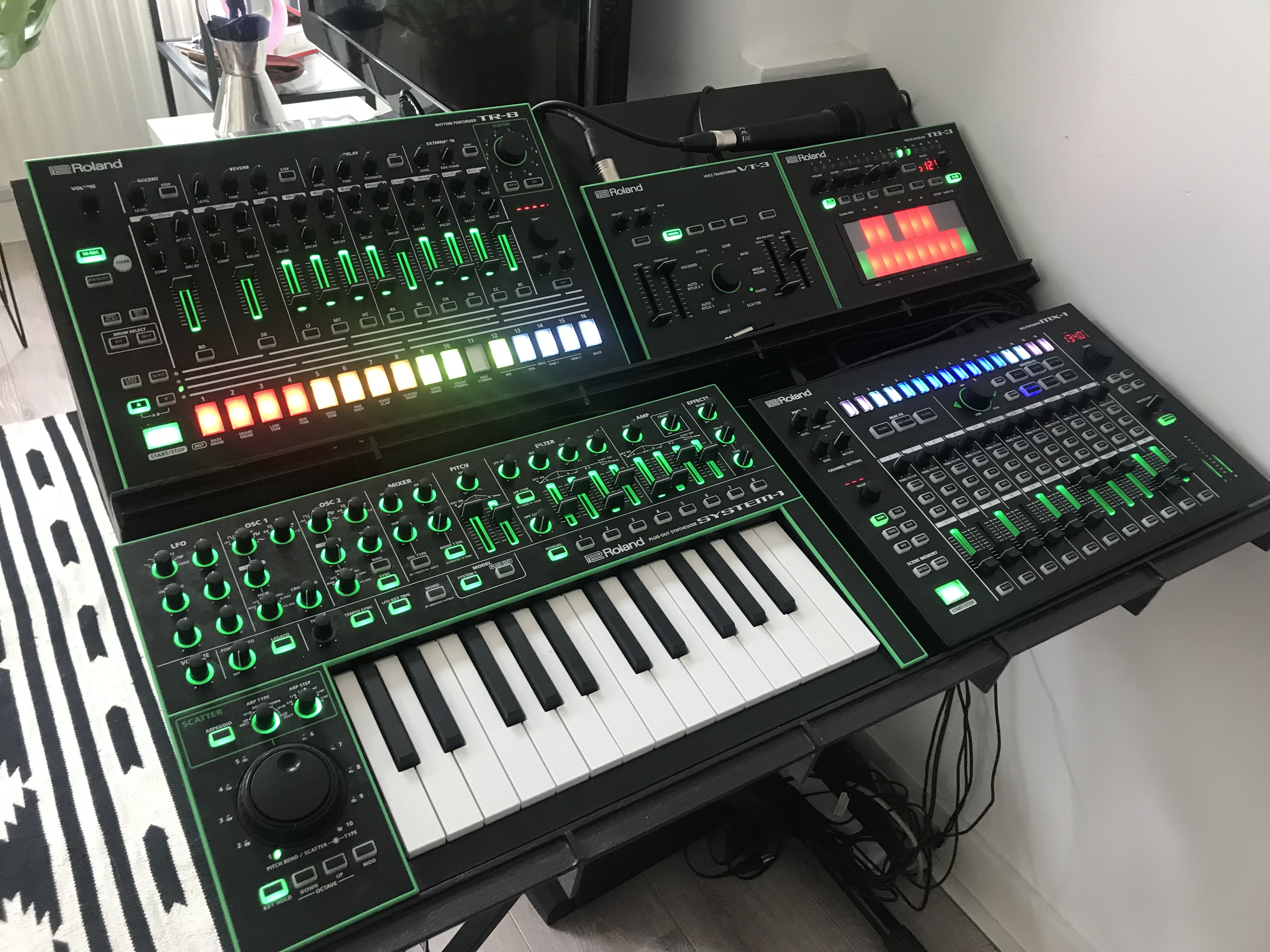 Lasercut DJ gear Stand (Roland Aira)