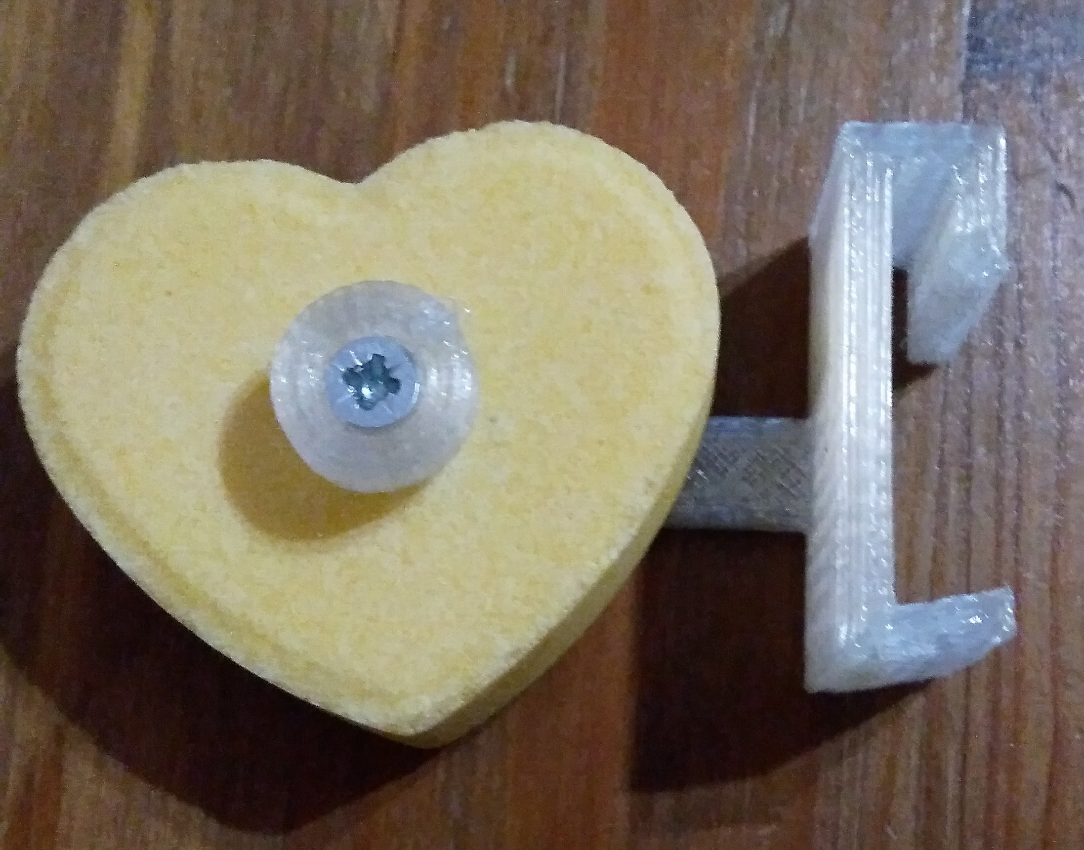 Guinea pig/Hamster's salt dispenser.