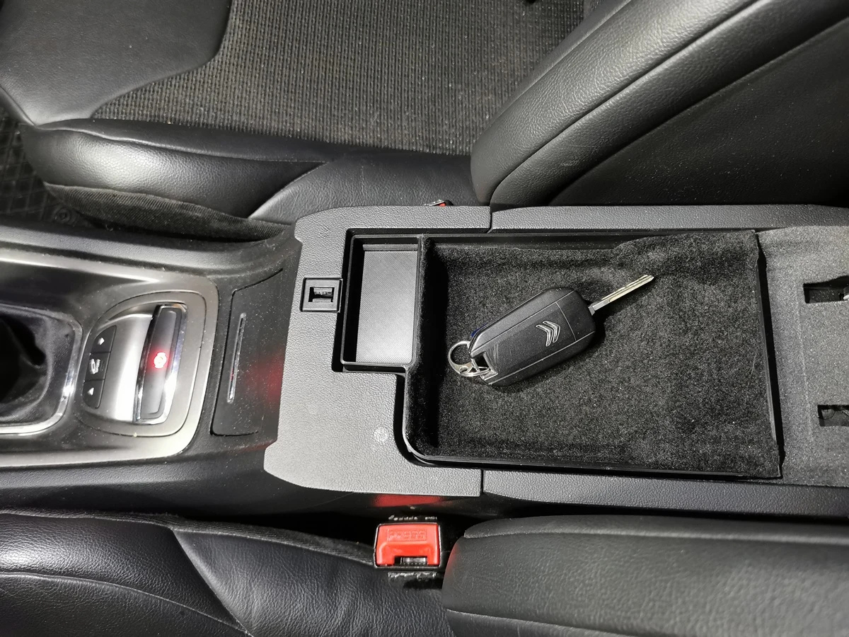 Citroen C5 C5x7 (2008-2017) armrest insert in center console storage box