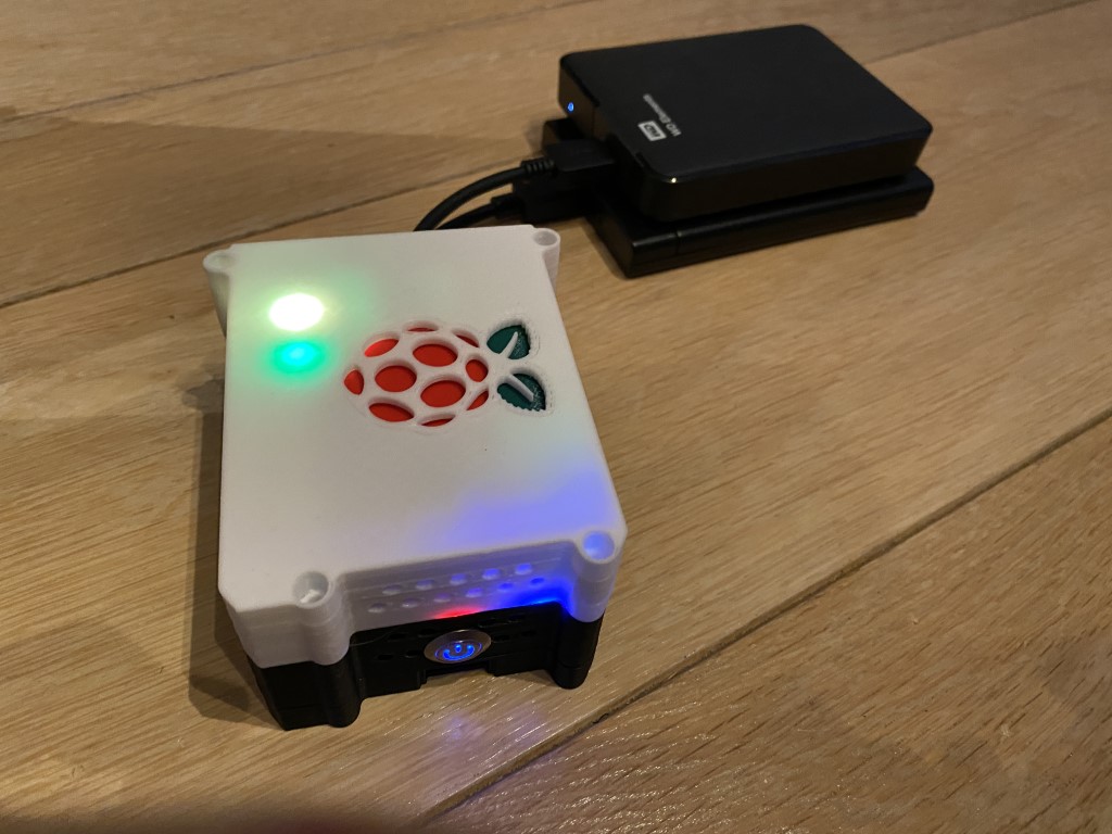 Raspberry 4B + UPS Geekworm X728