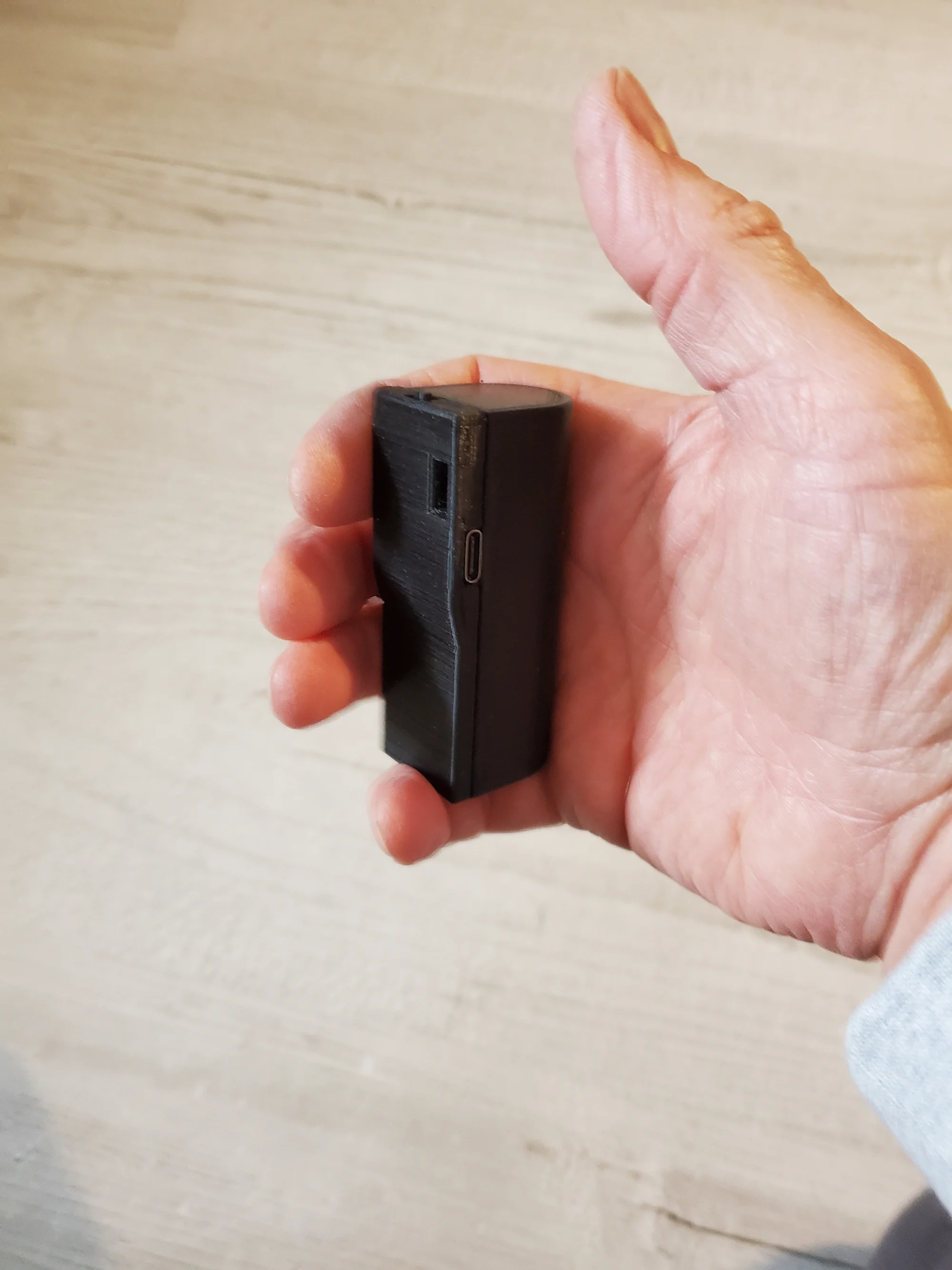 Small power bank  with 18650