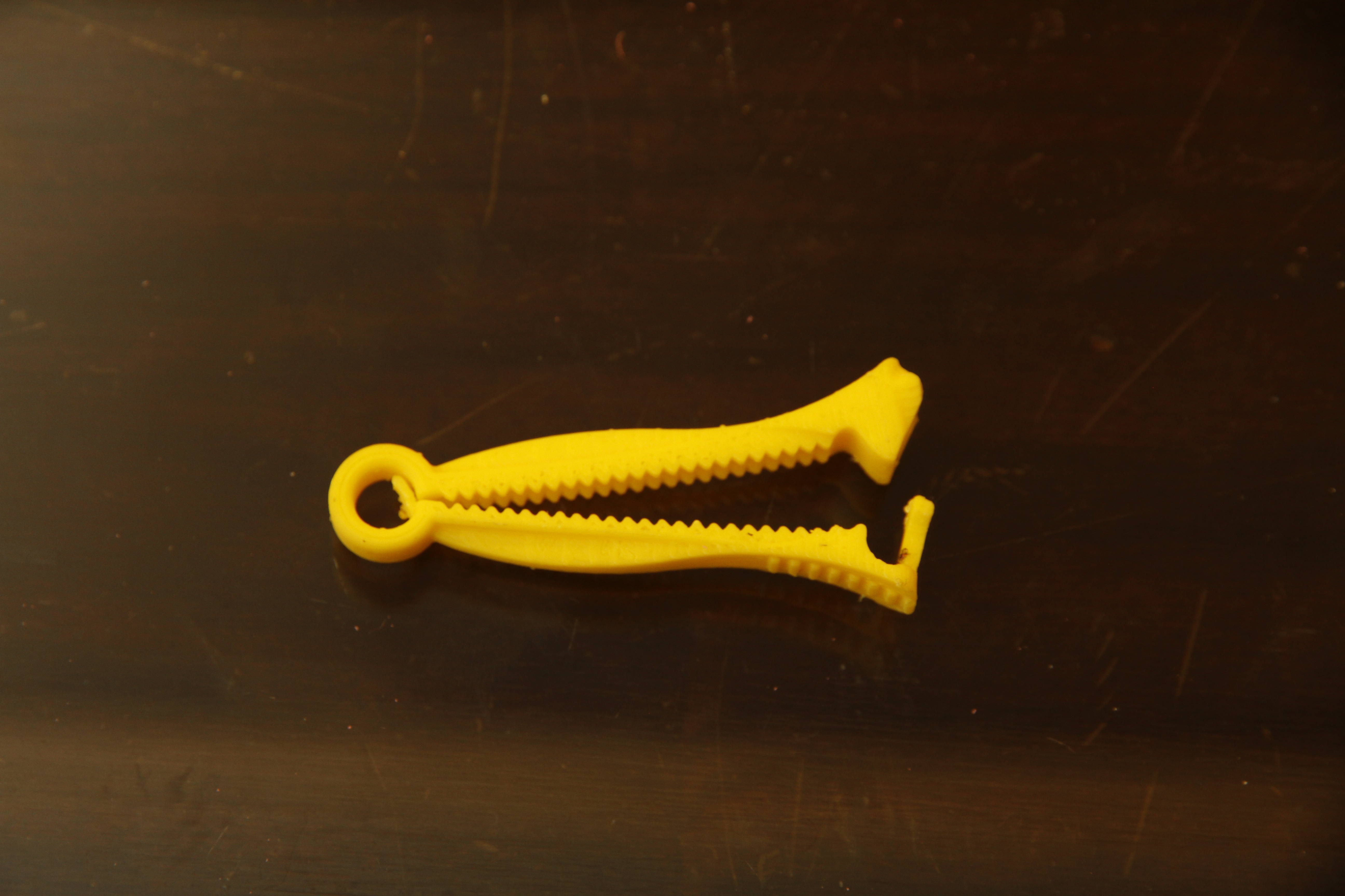 Umbilical cord clamp