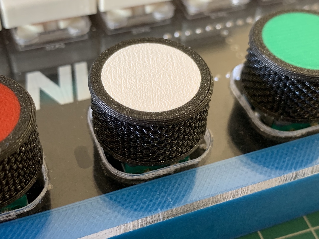 2 colour knob