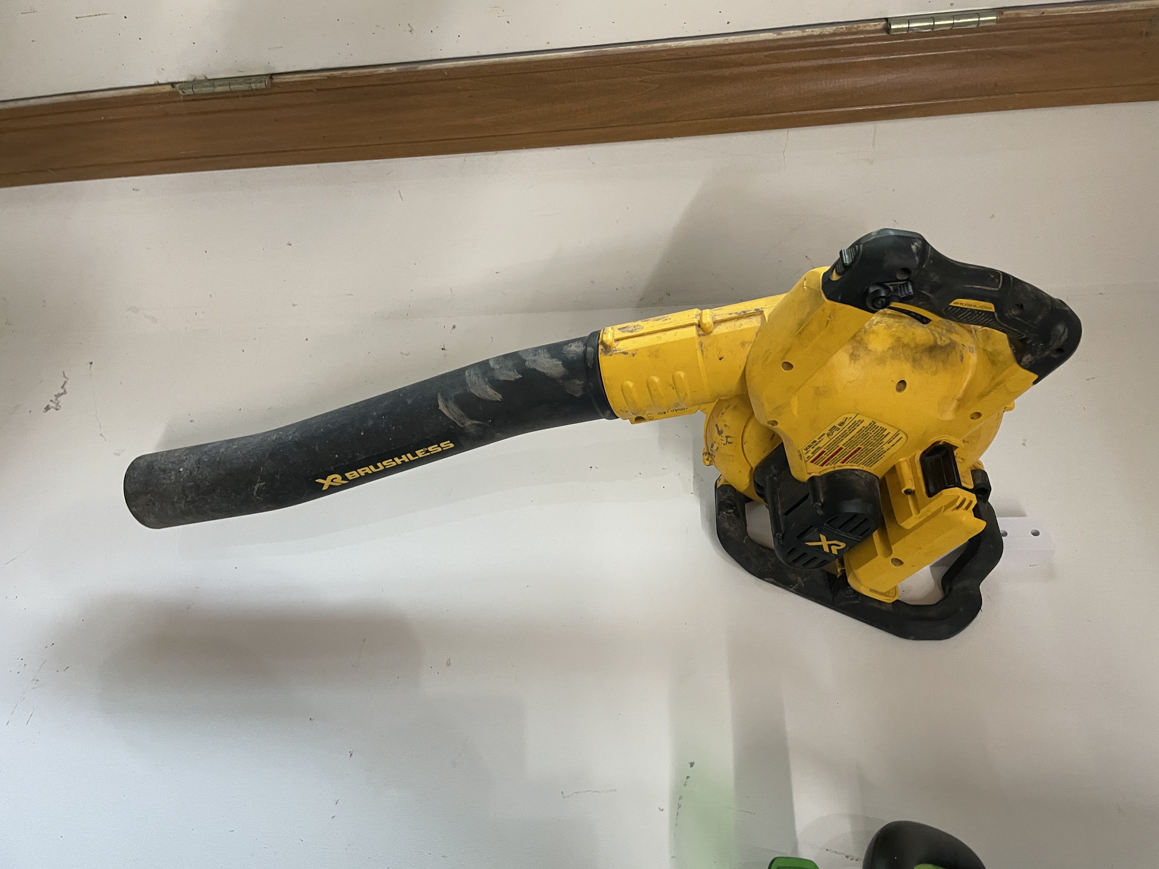 Wall Hanger for DeWalt DCBL790 Leaf Blower