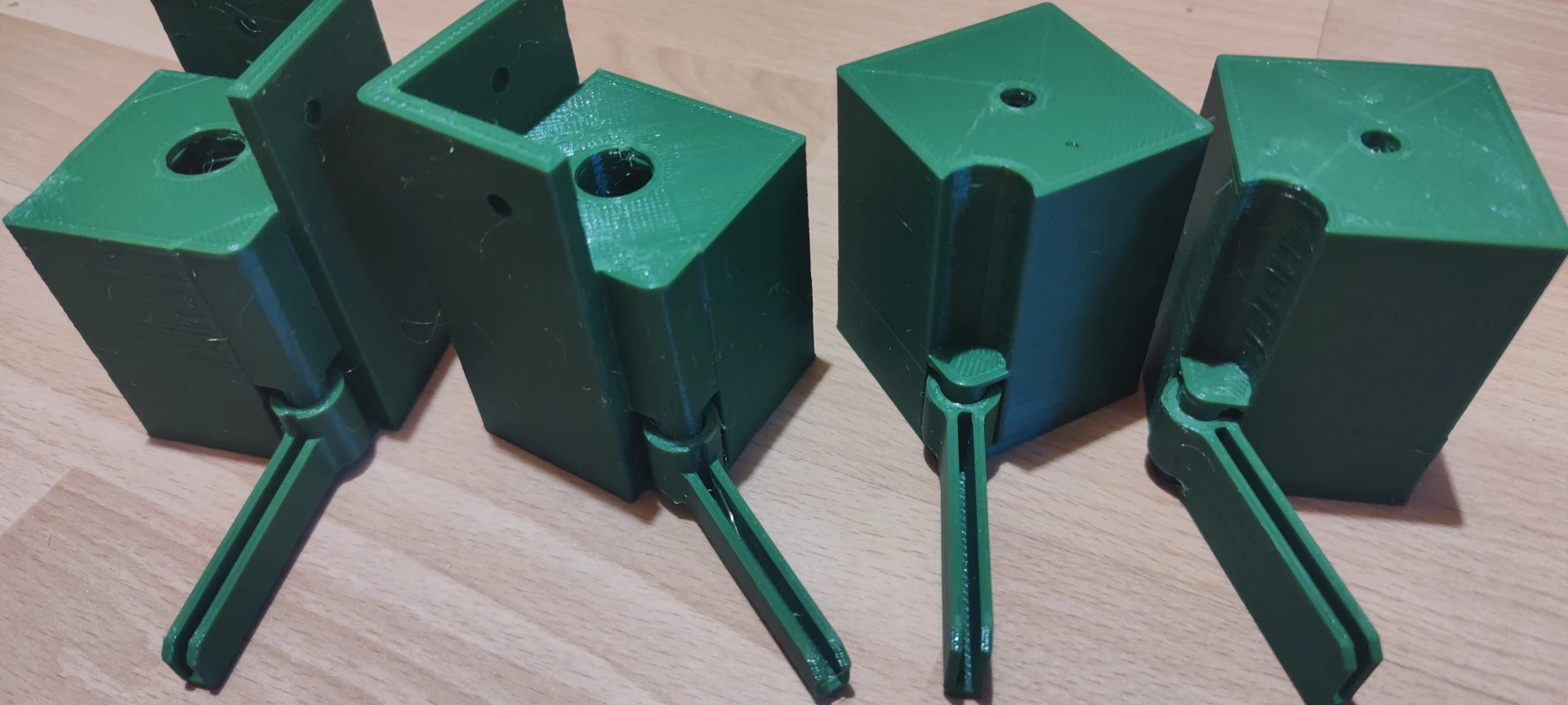 Reinforced hinges for Ender 3 Ikea Lack Enclosure