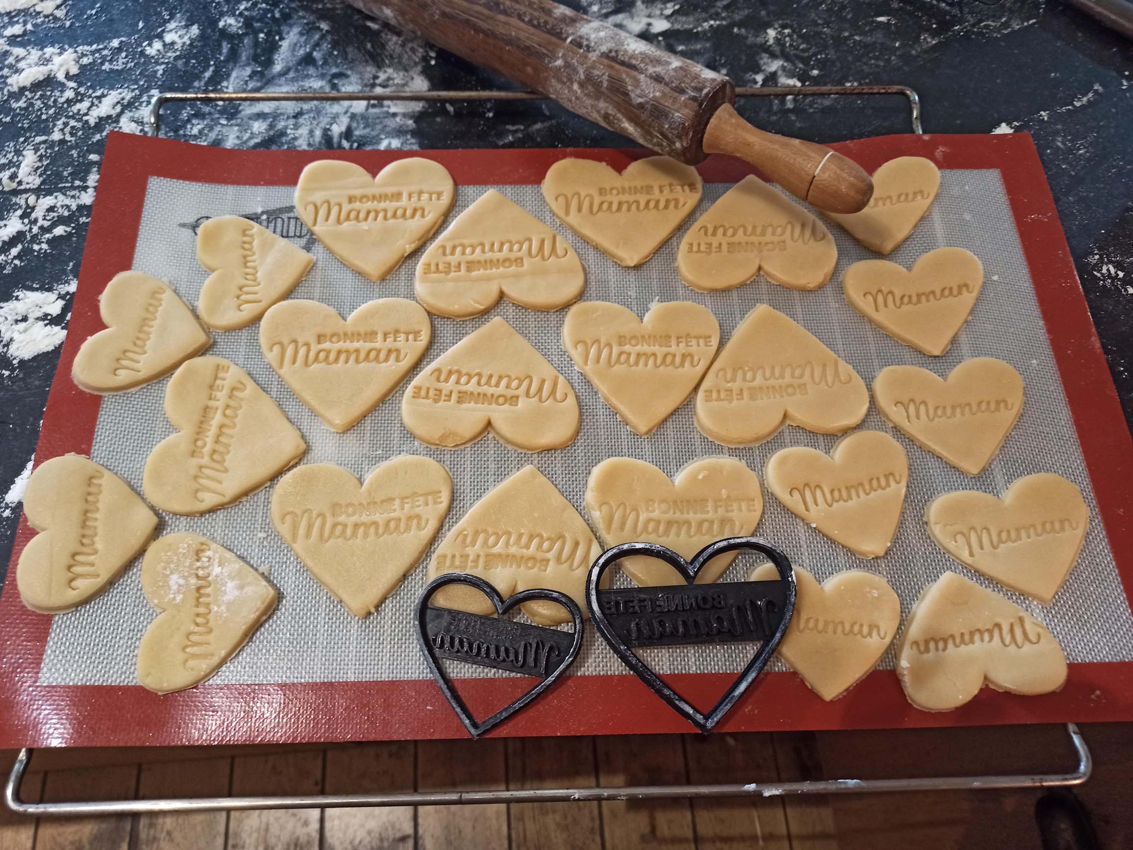 Cookie cutter / emporte-pièce "Bonne fête Maman"