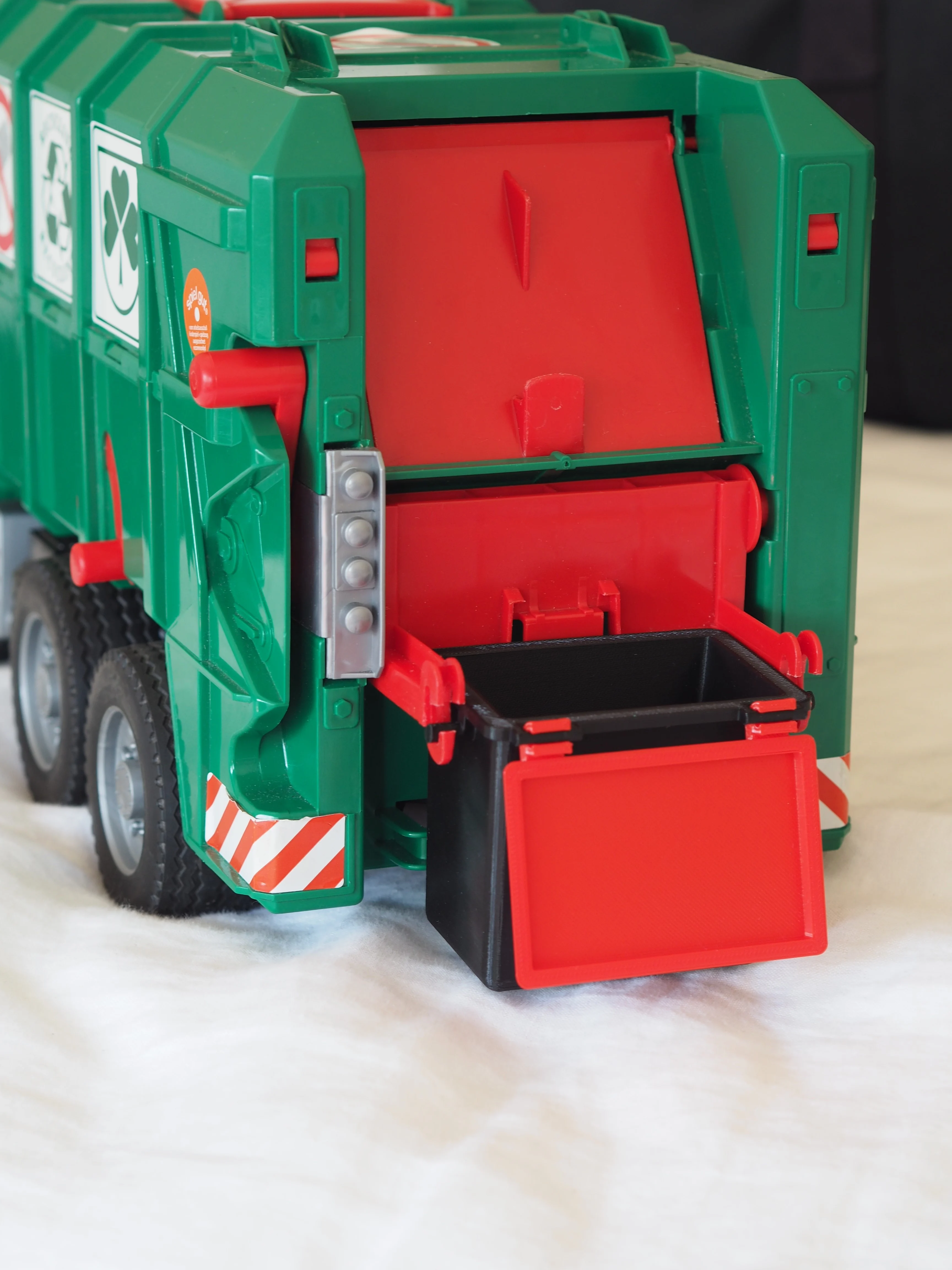 Bruder Garbage Truck Large Rubbish Trash Bin