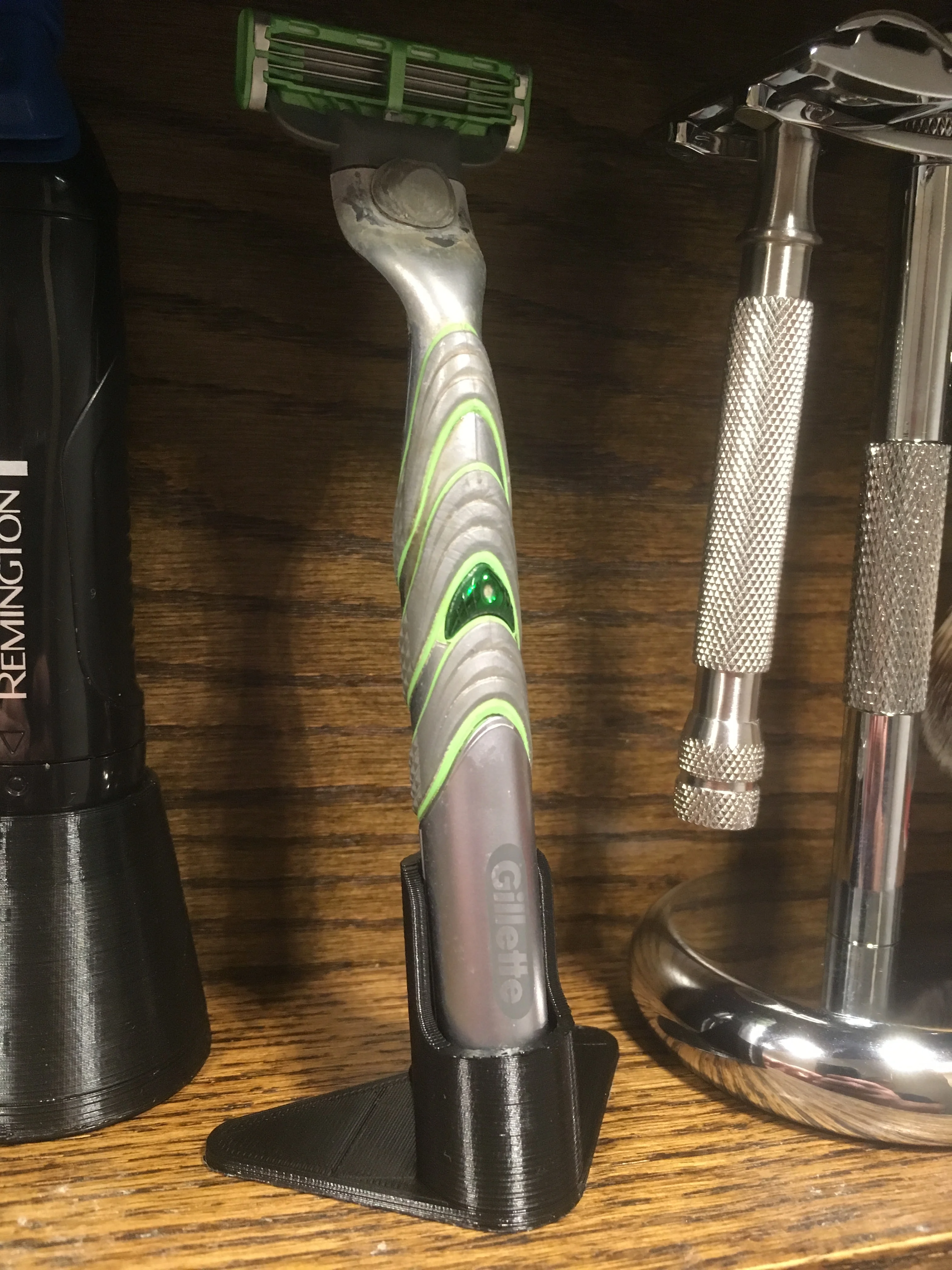 Universal Razor Stand