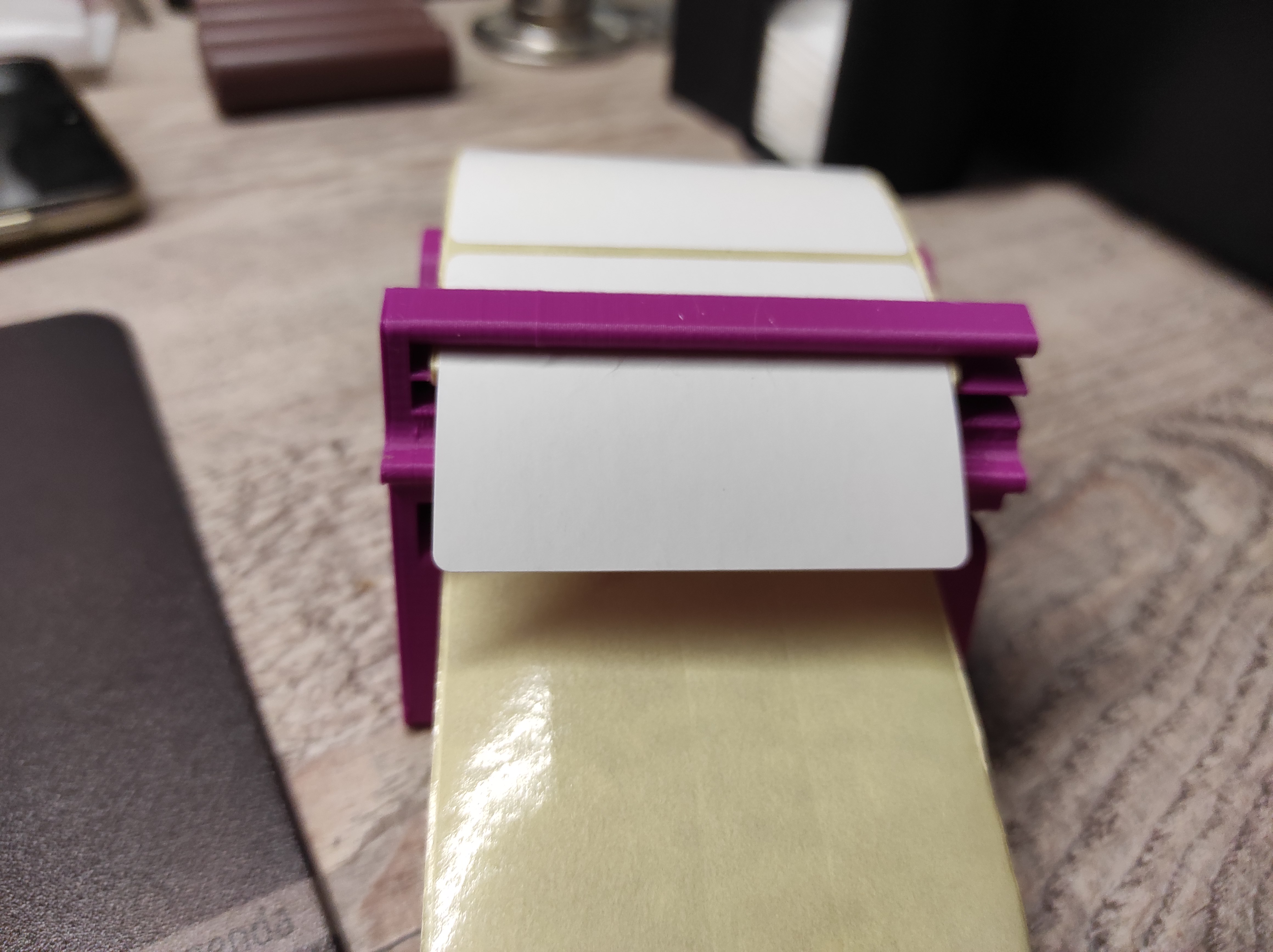 Label peeler