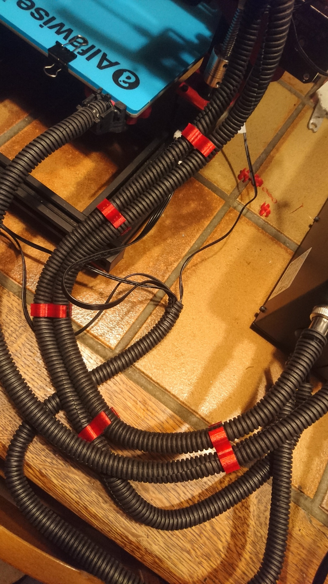 attache double gaine cable Alfawise u20