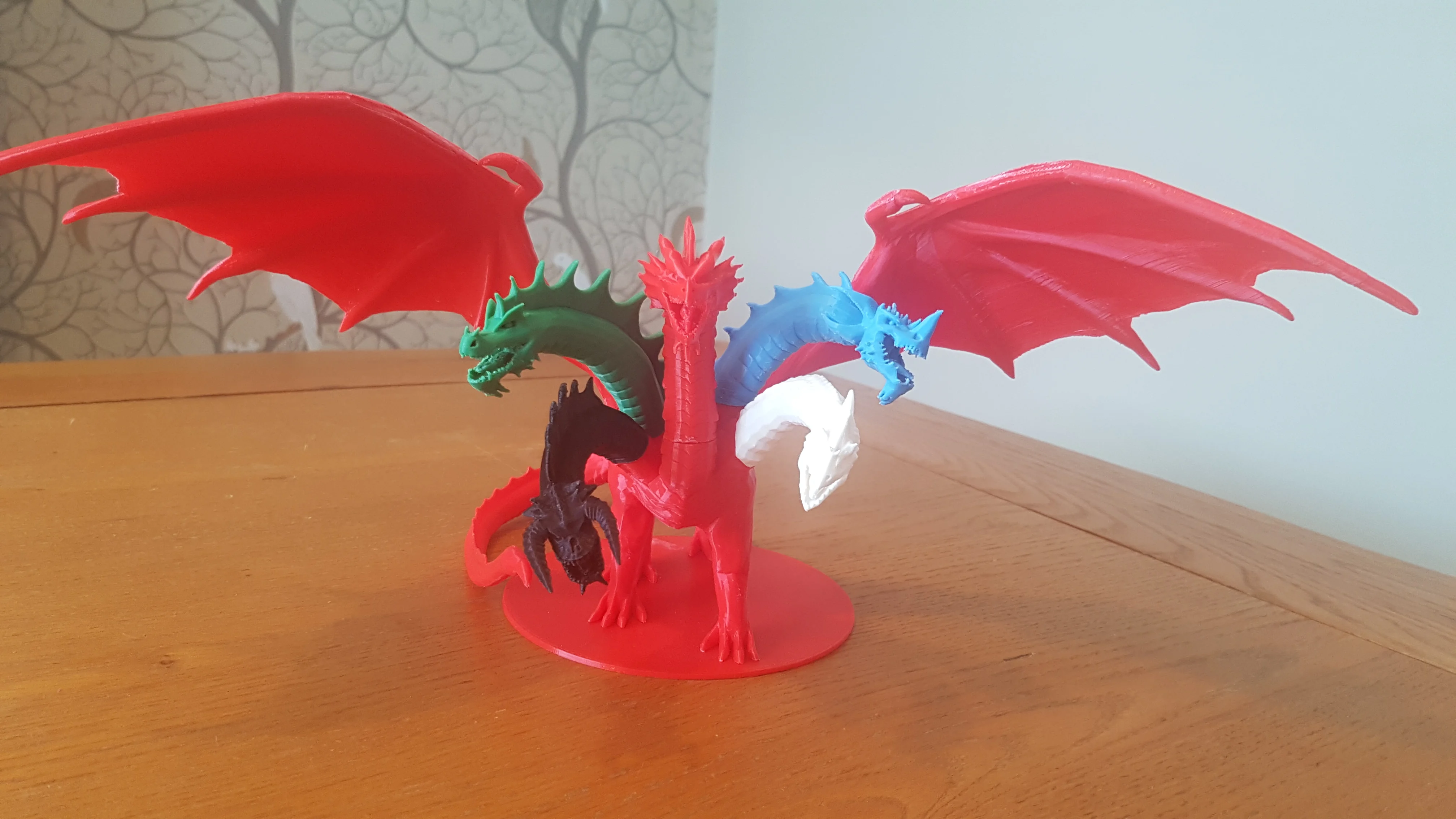 Tiamat, neck split