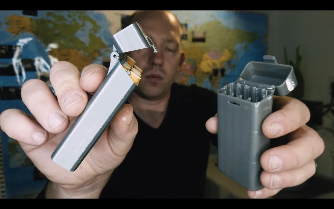 Cigarette box
