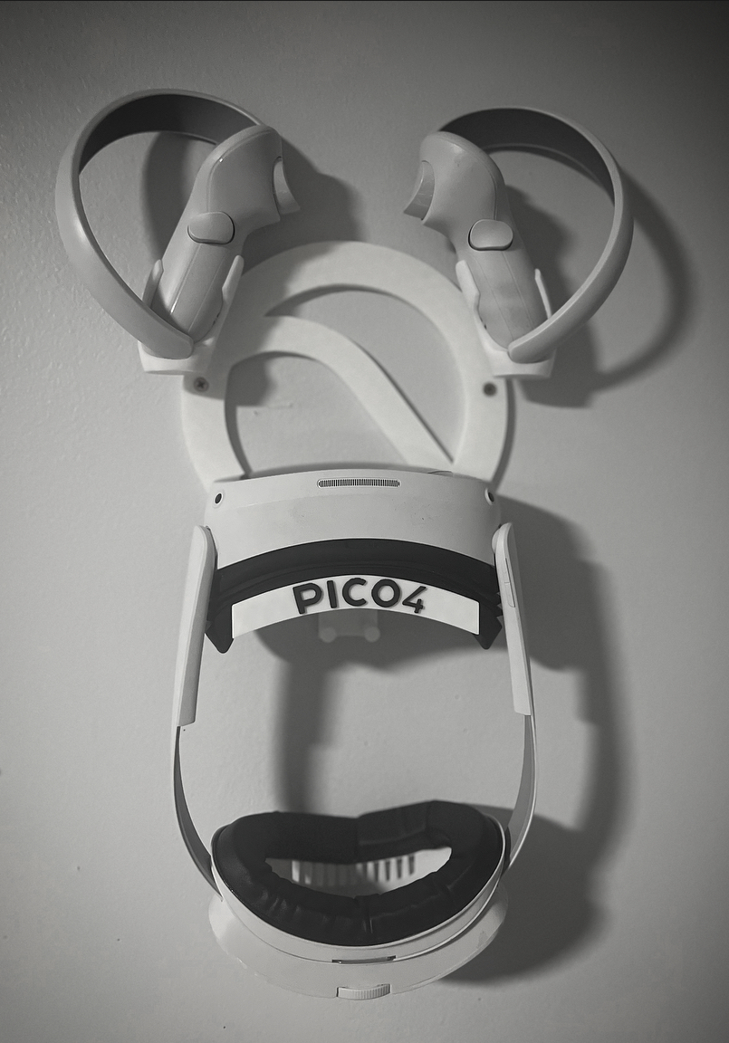 Pico 4 Wall Mount