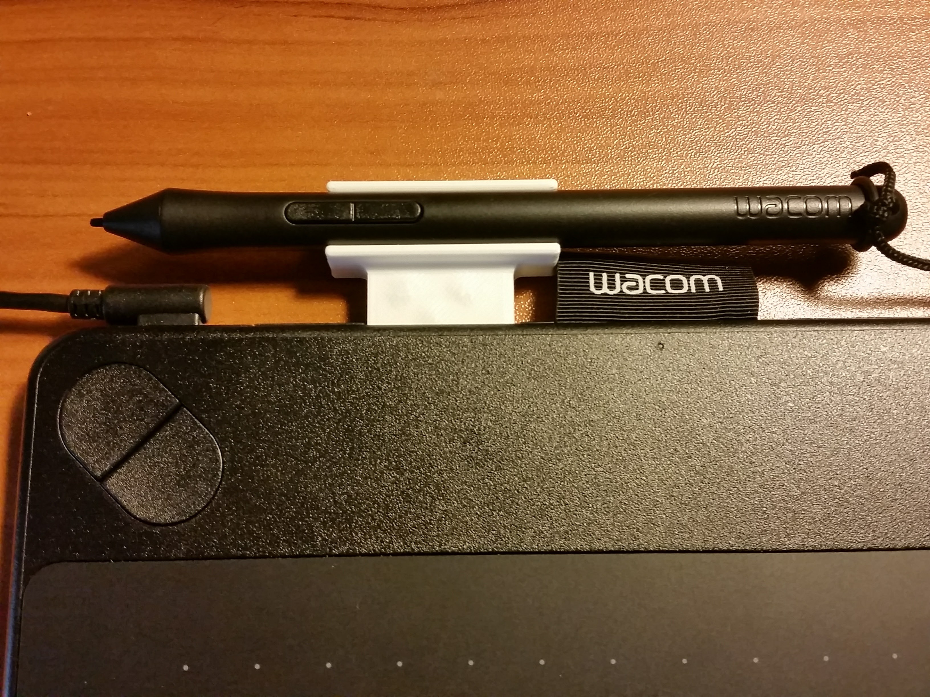 Wacom Intuos Art horizontal pen holder