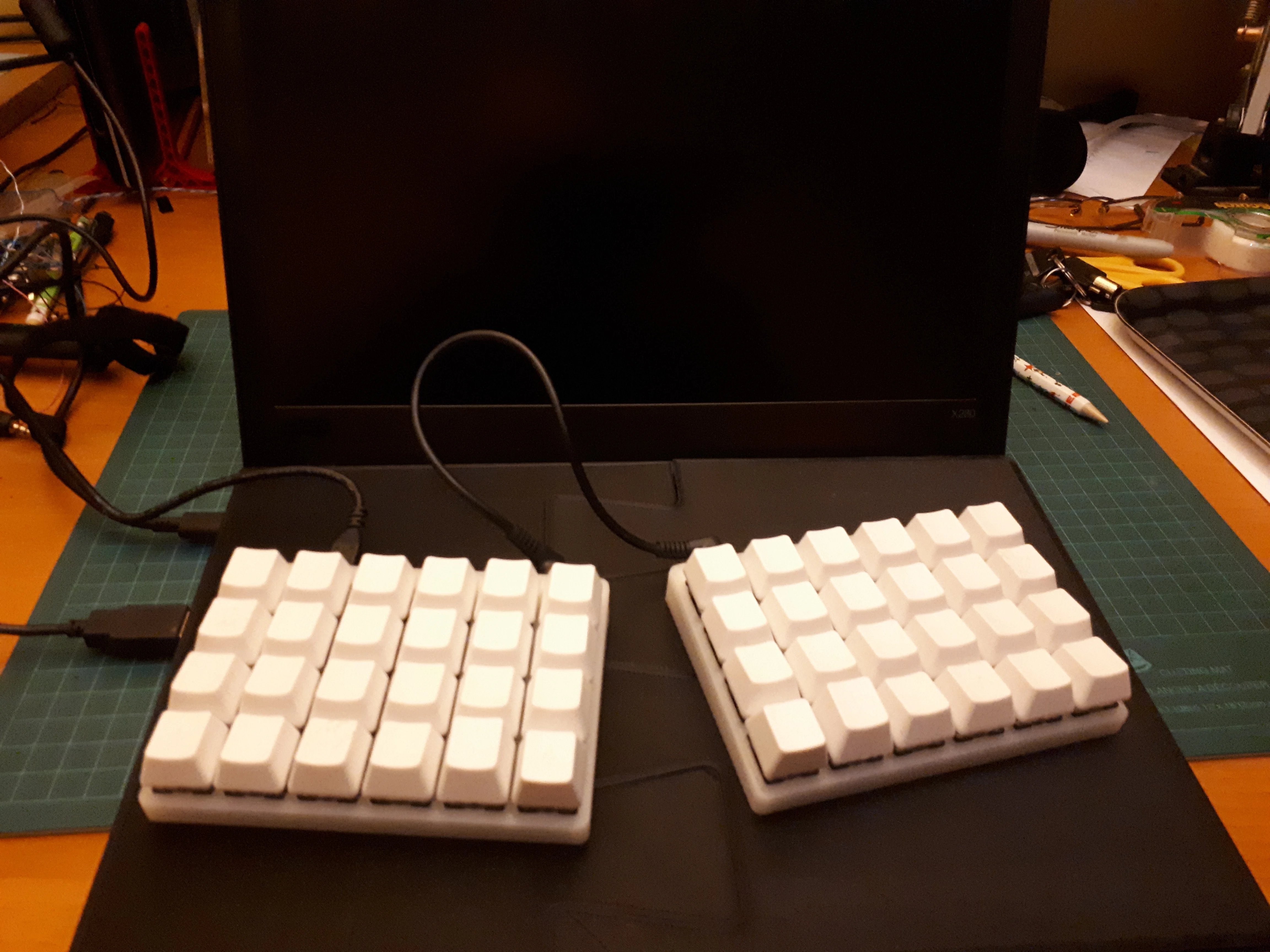 Thinkpad x280: Internal Keyboard Cover/External Keyboard Platform