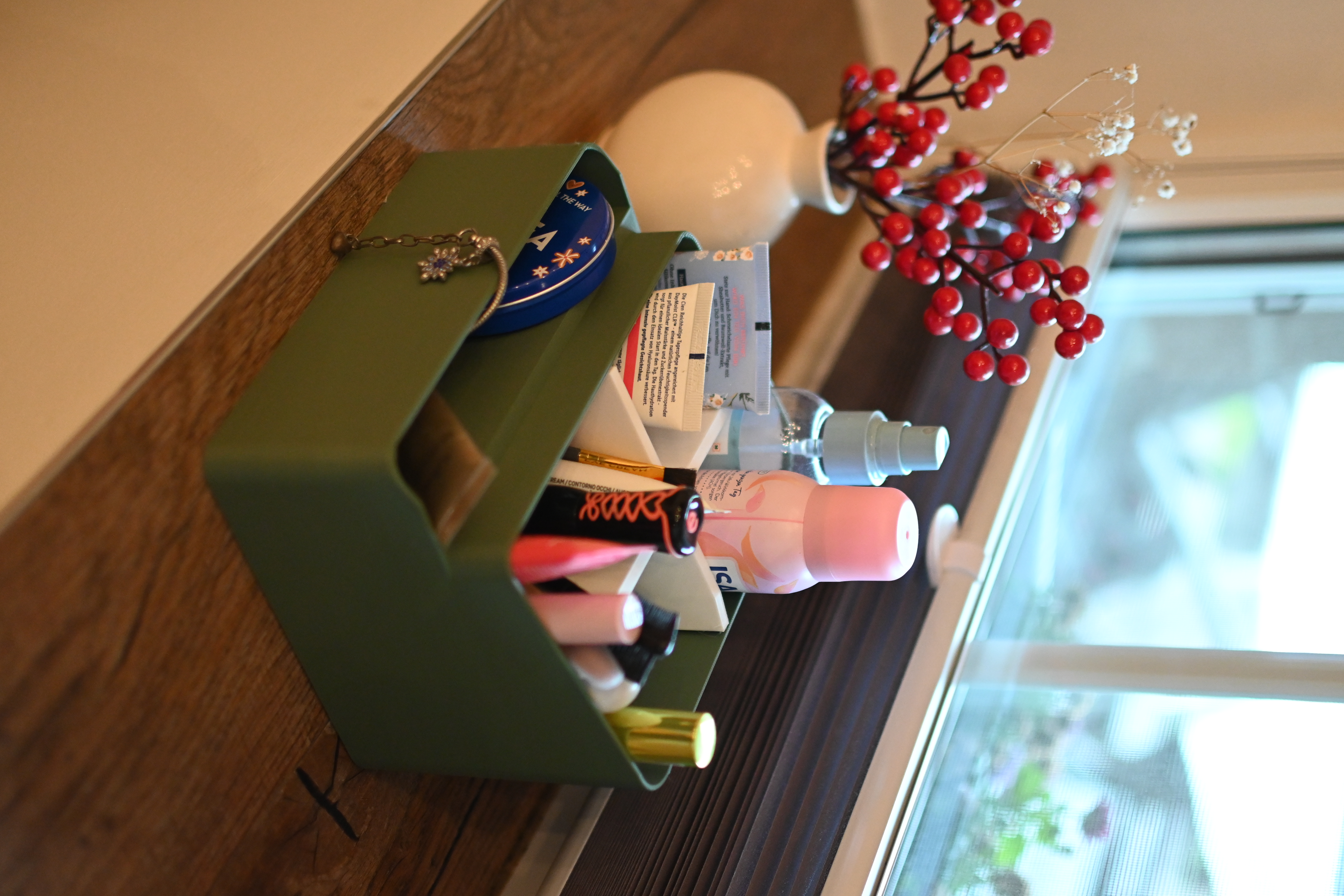Storage Box with Removable Divider Insert - Aufbewahrungsbox mit herausnehmbarer Trenneinlage