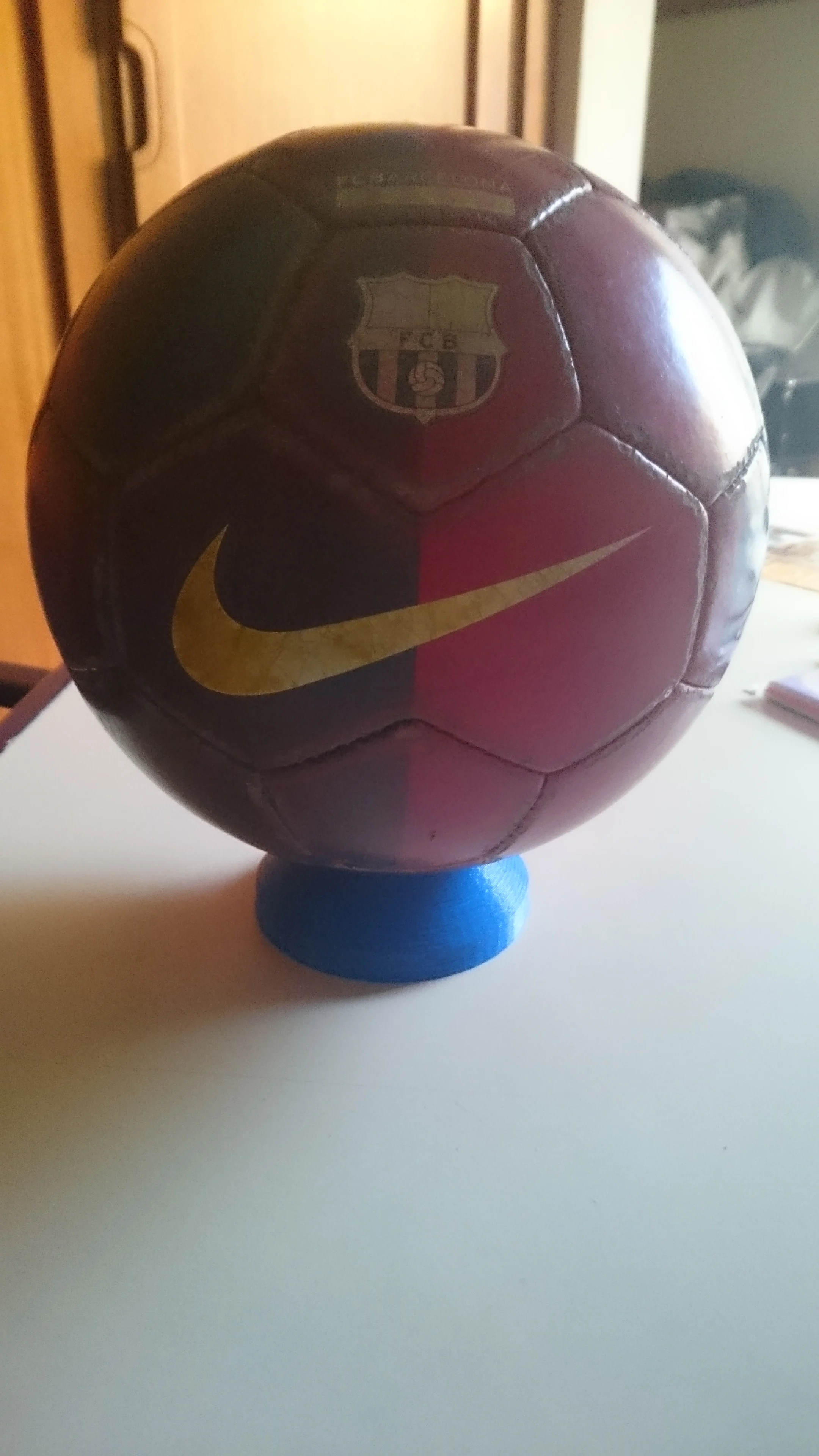 Ball holder