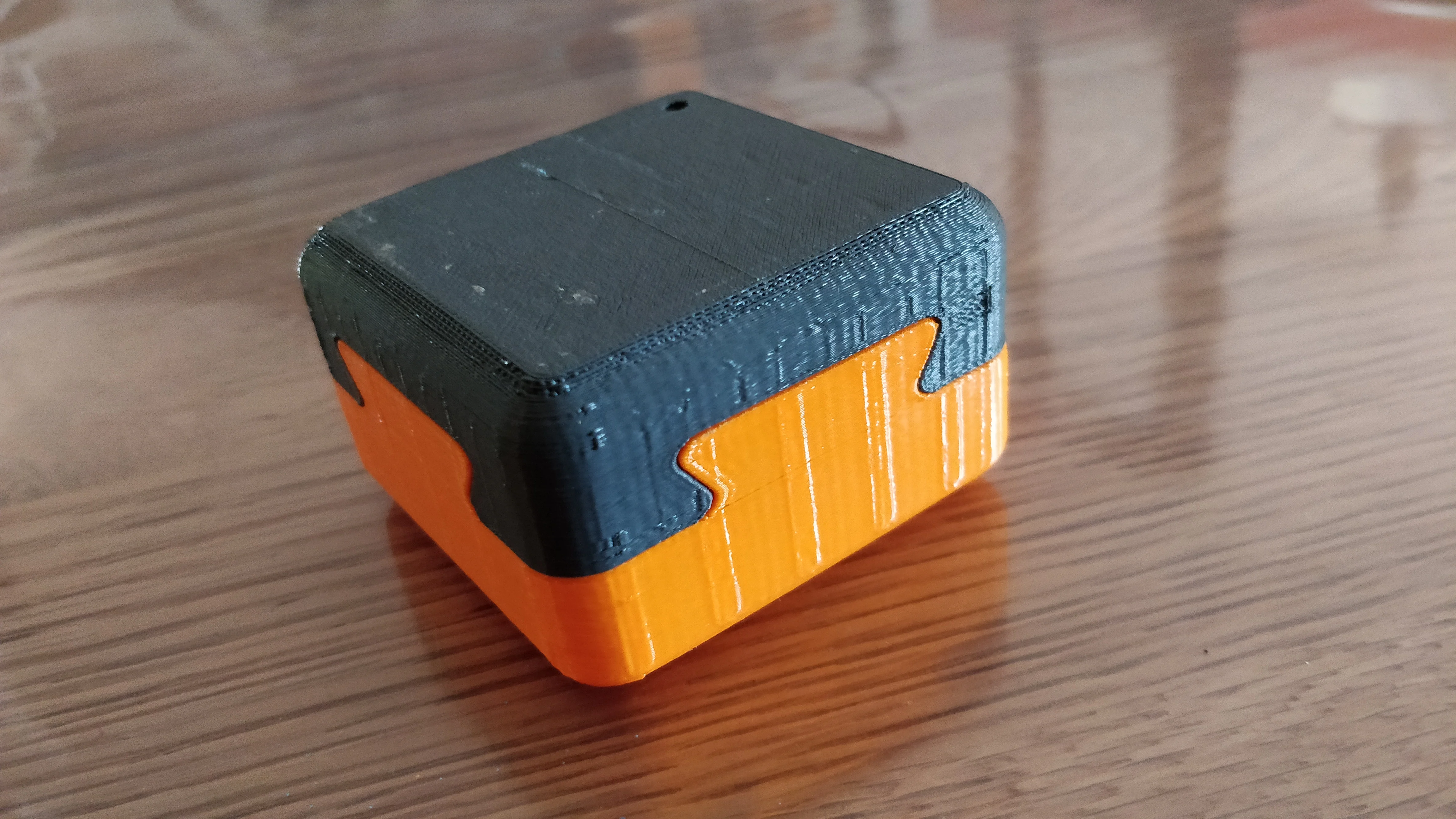 Imposible dovetail box-Brain teaser