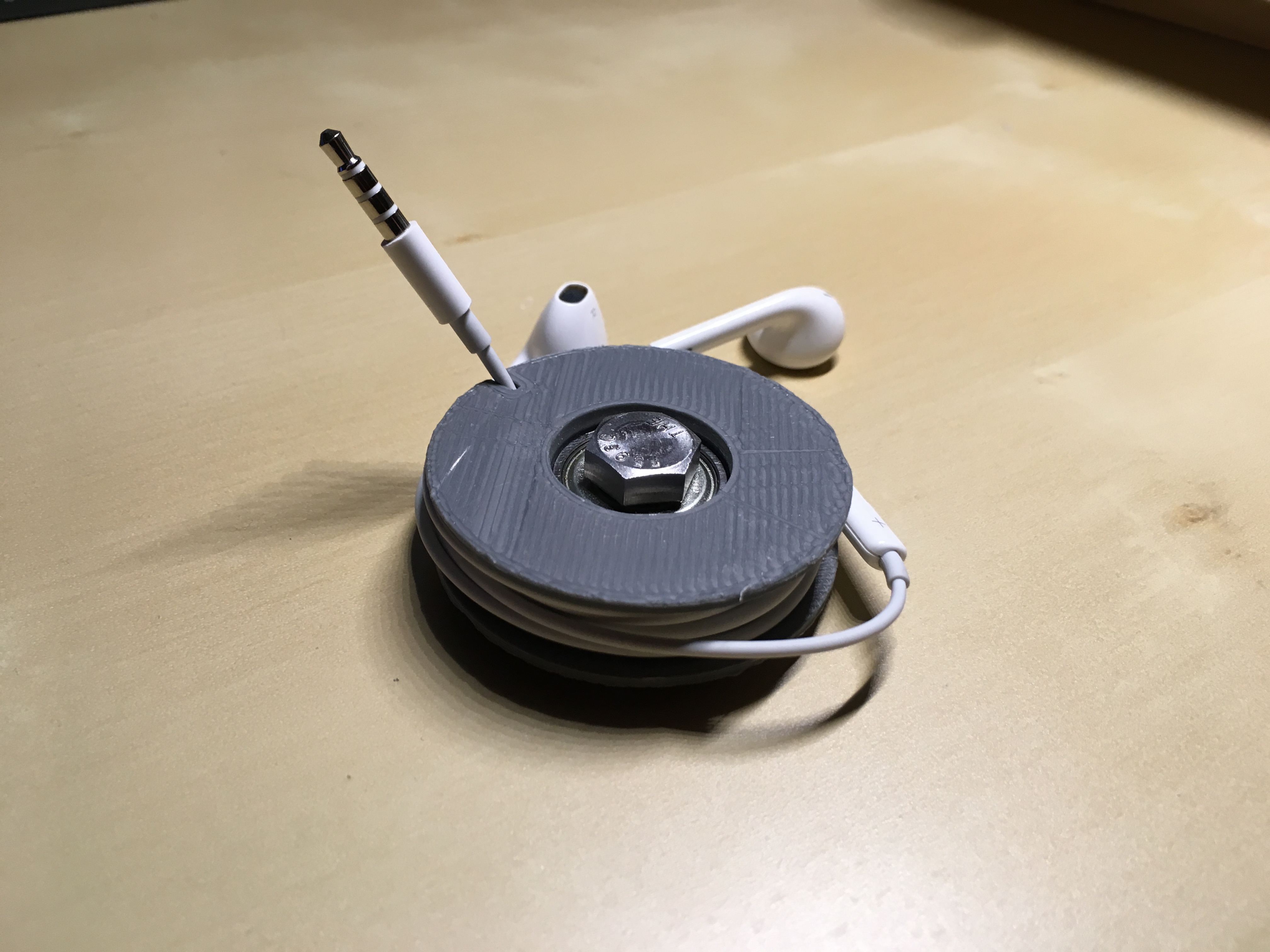 Earbud Holder Spinner