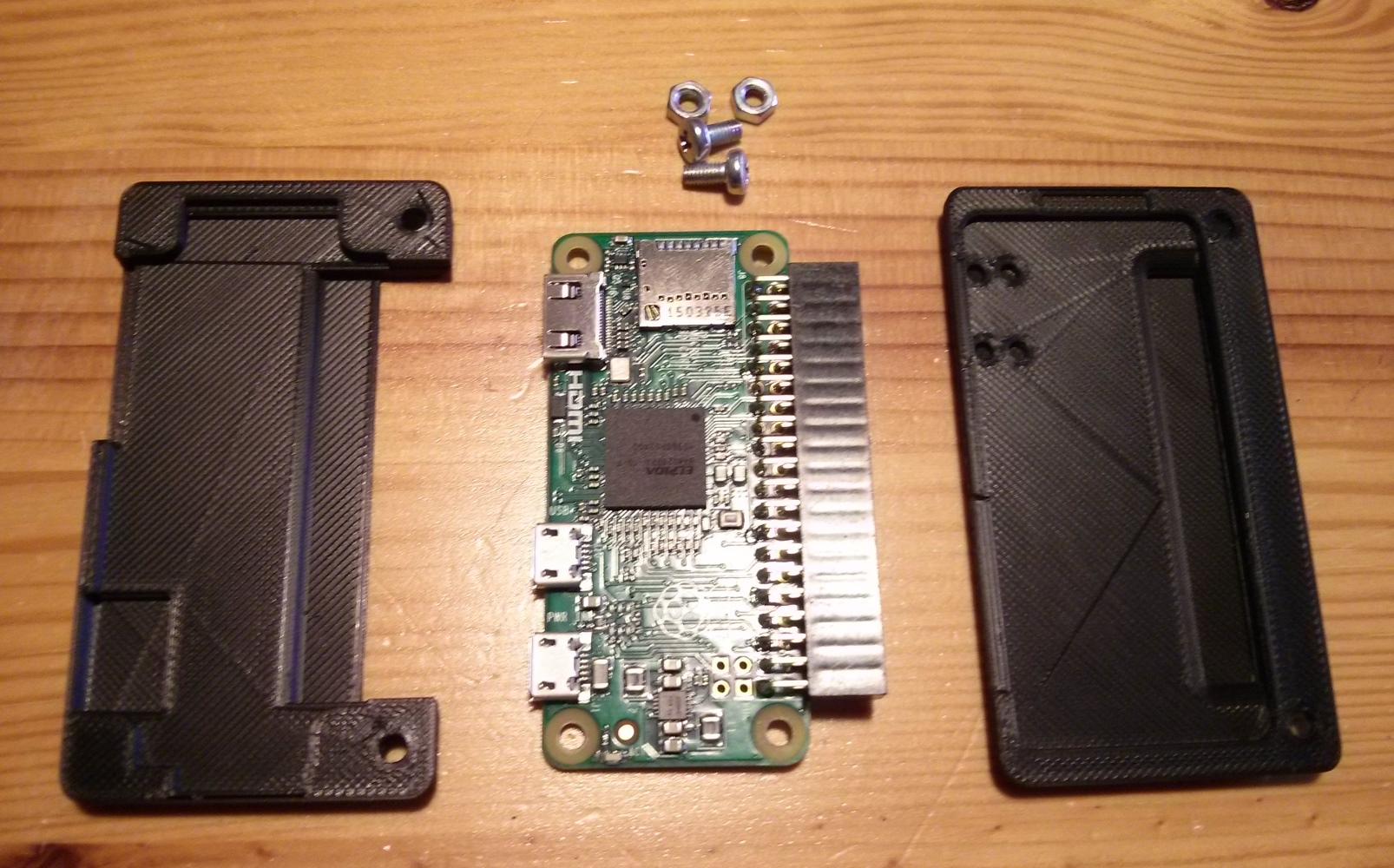 Raspberry Pi Zero (W) Case for Right Angle Female Pin Header