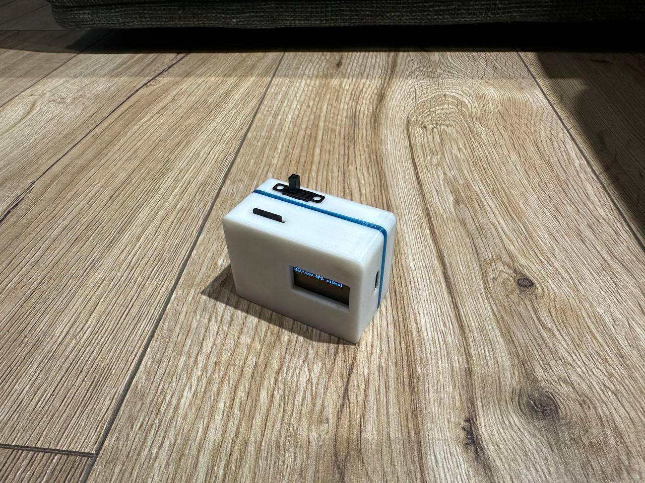Mini GPS logger