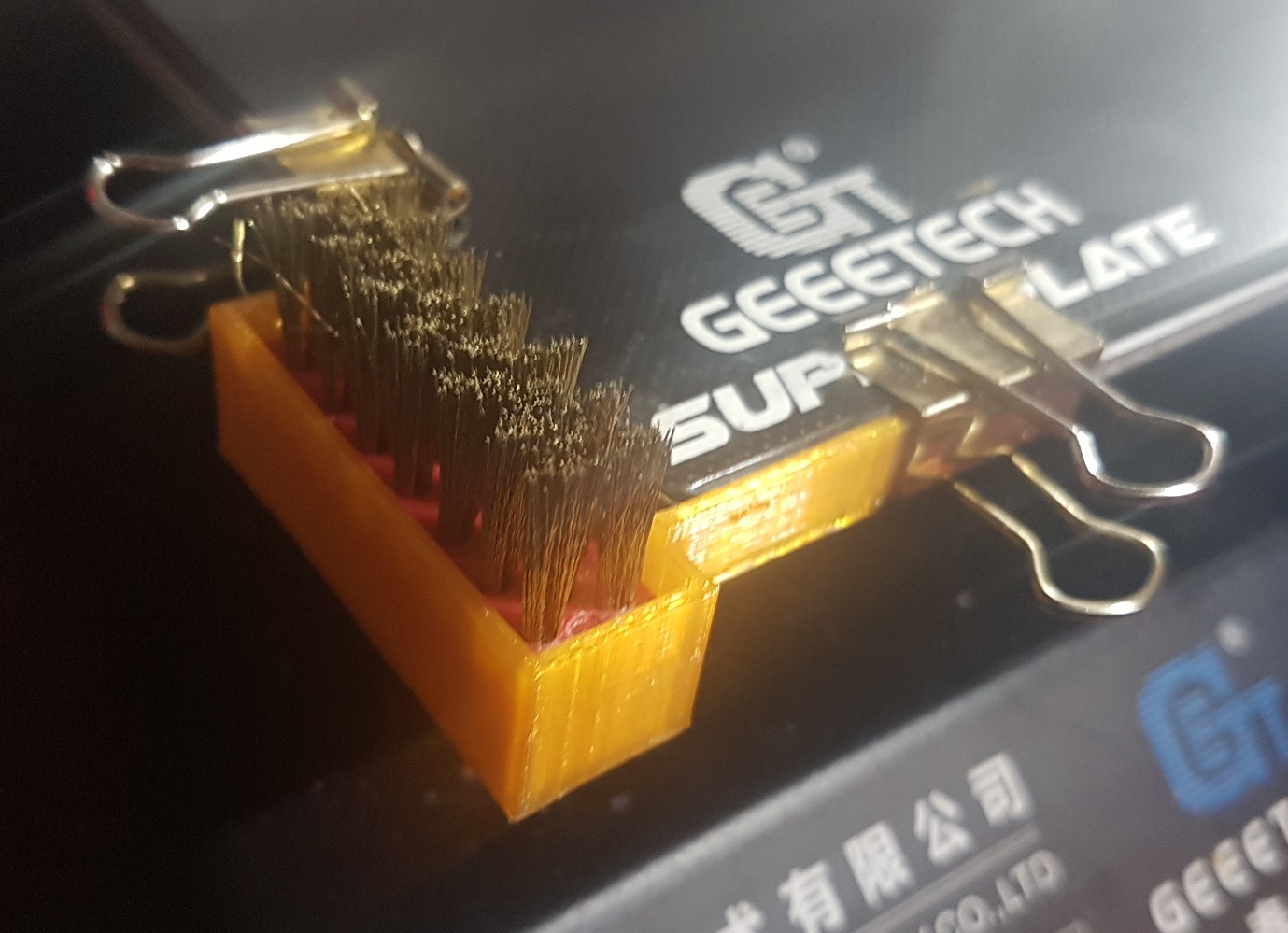 Universal Wire Brush Holder for automatic nozzle cleaning