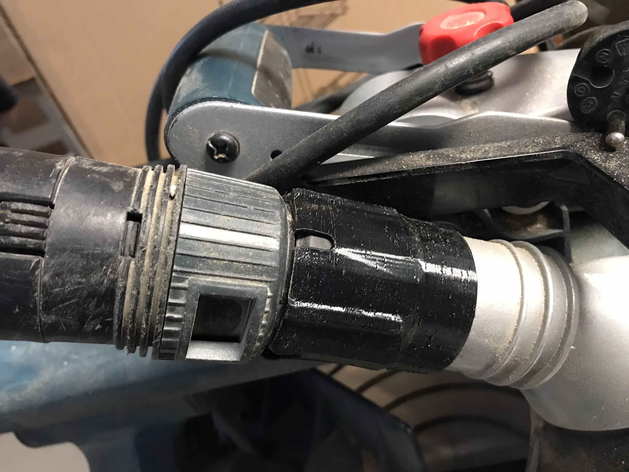 Makita SP6000J and vacuum (Makita VC)