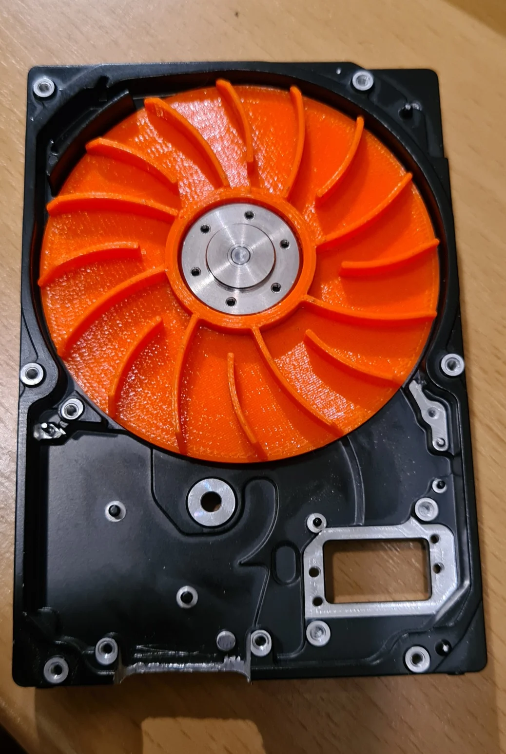 Fan for soldering from old 2.5inch harddisk