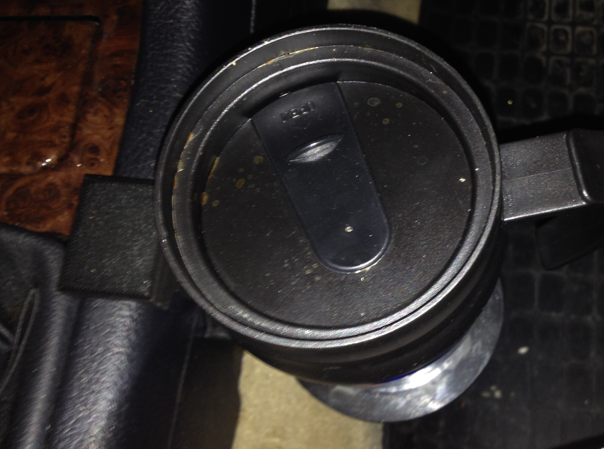 Mug holder for Peugeot