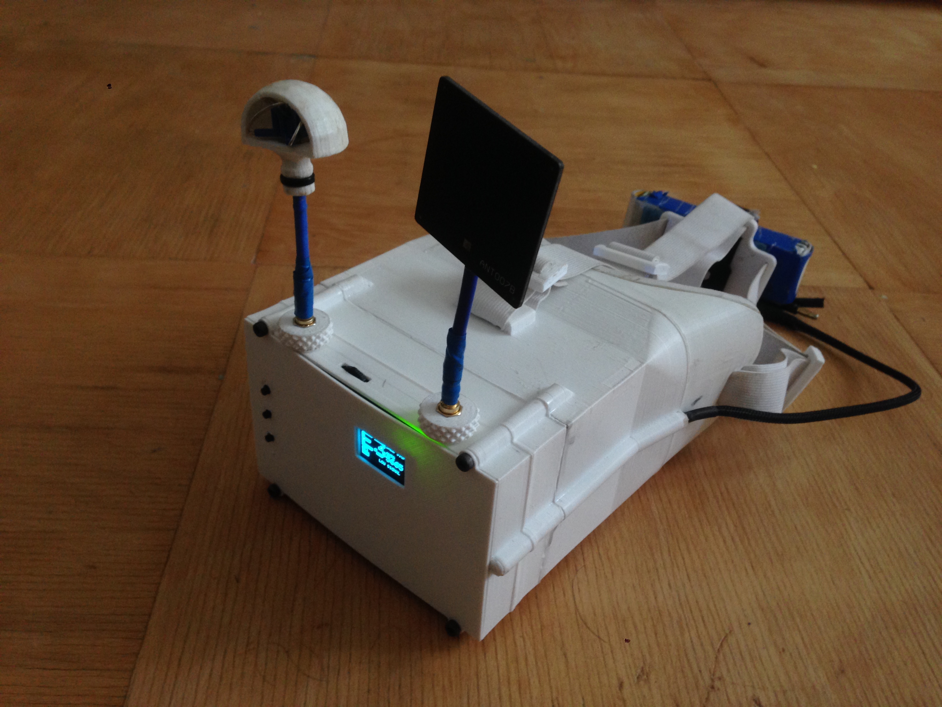 FPV goggles for 5' LCD and rx5808-pro-diversity
