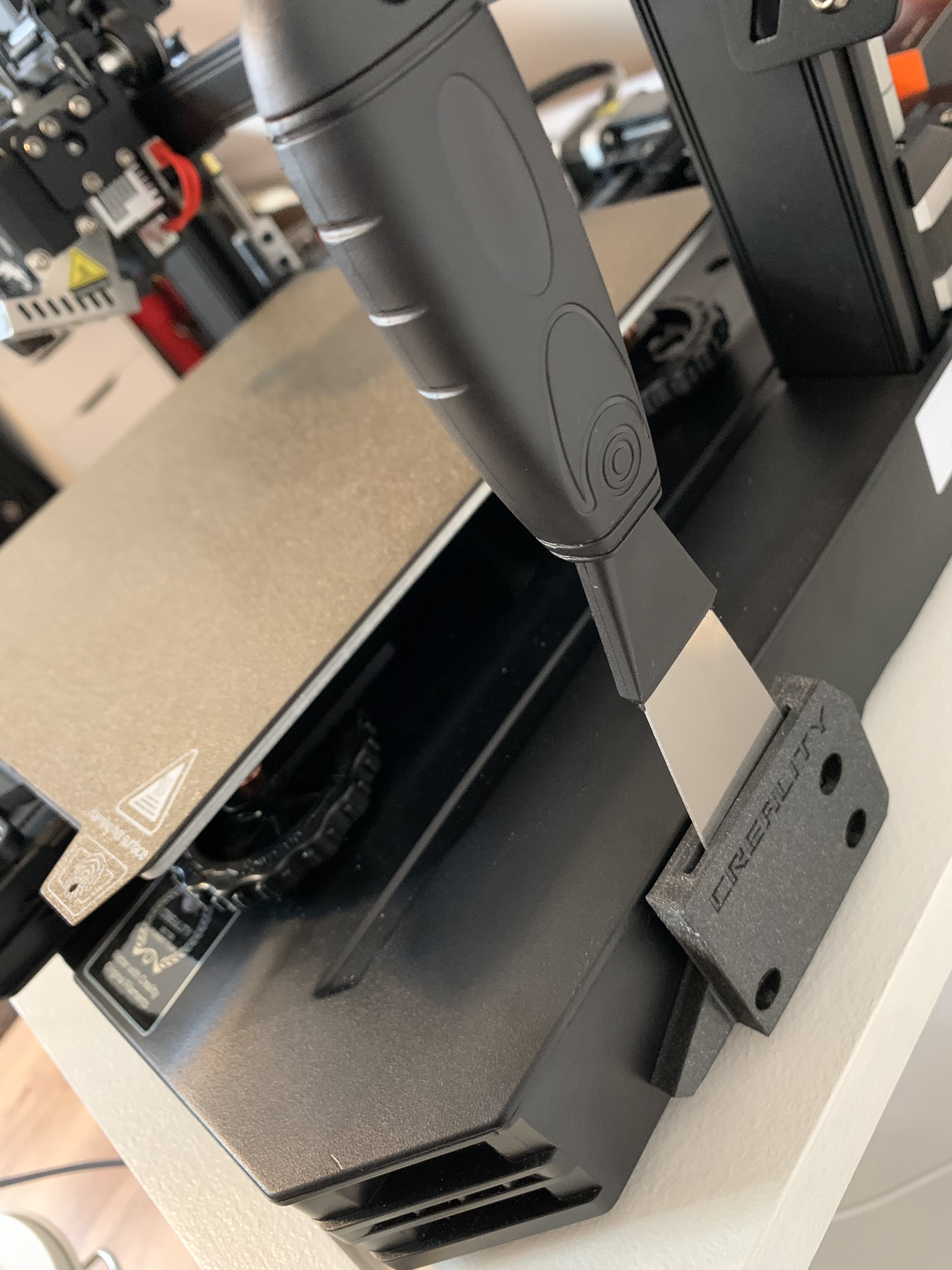 SCRAPER-HOLDER CREALITY ENDER 3 S1 PRO with SONICPAD/ext. Display