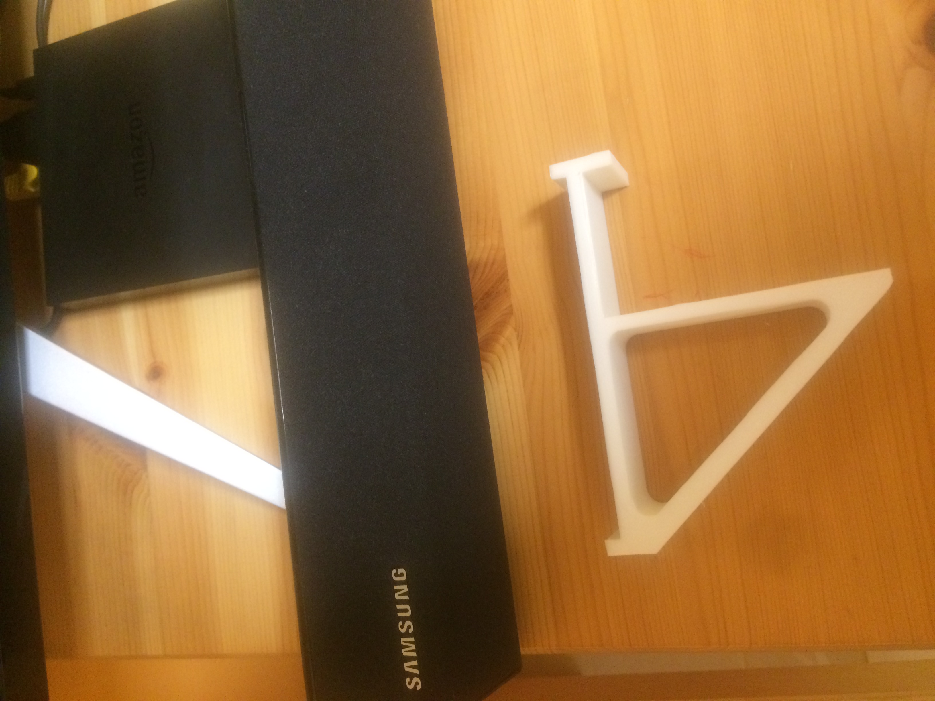 Soundbar Halterung / Soundbar holder